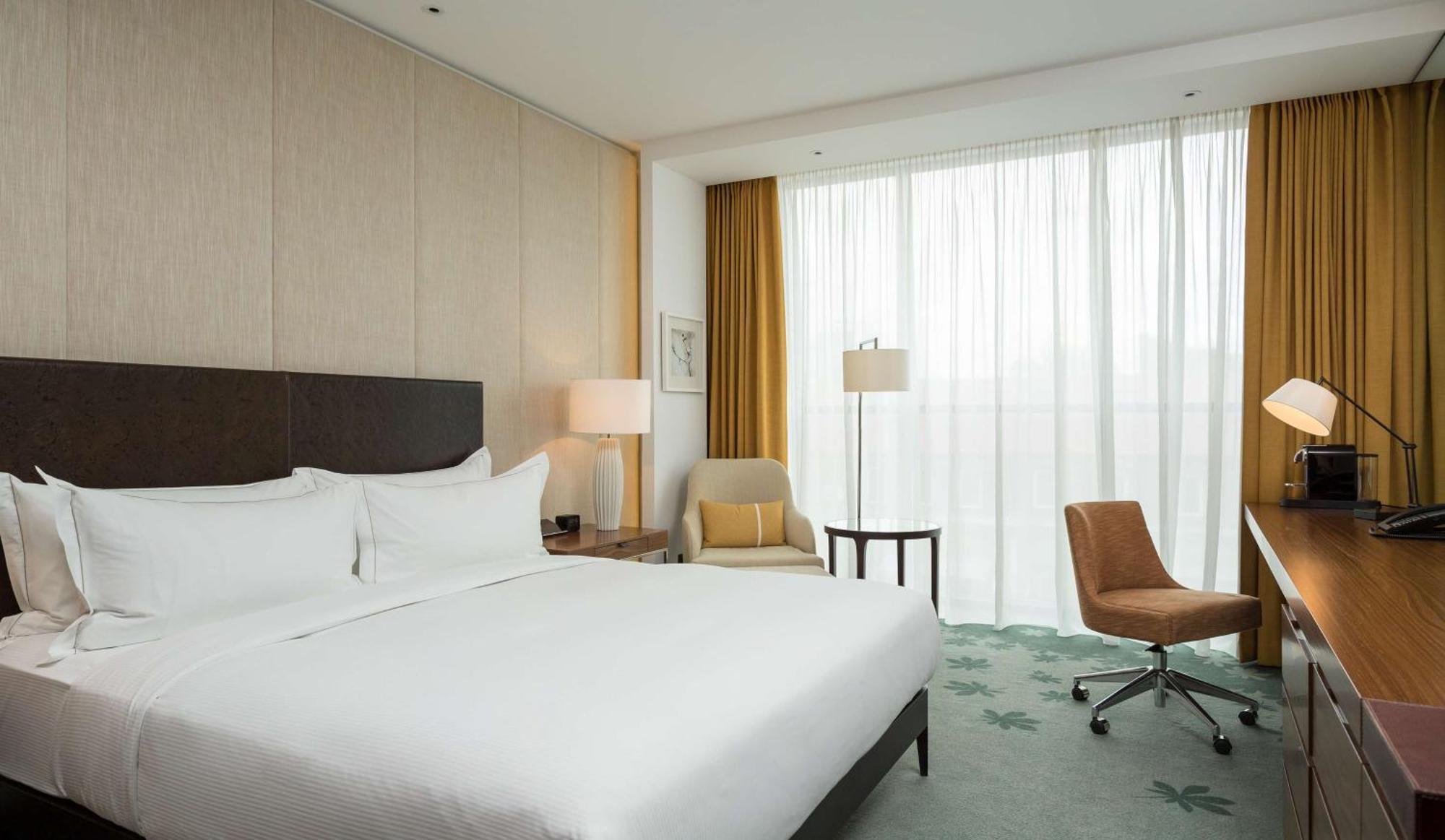 Executive King Room - Lounge Access