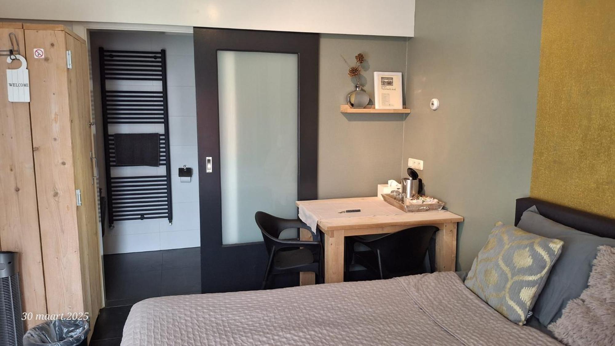 Double Room Private Bathroom