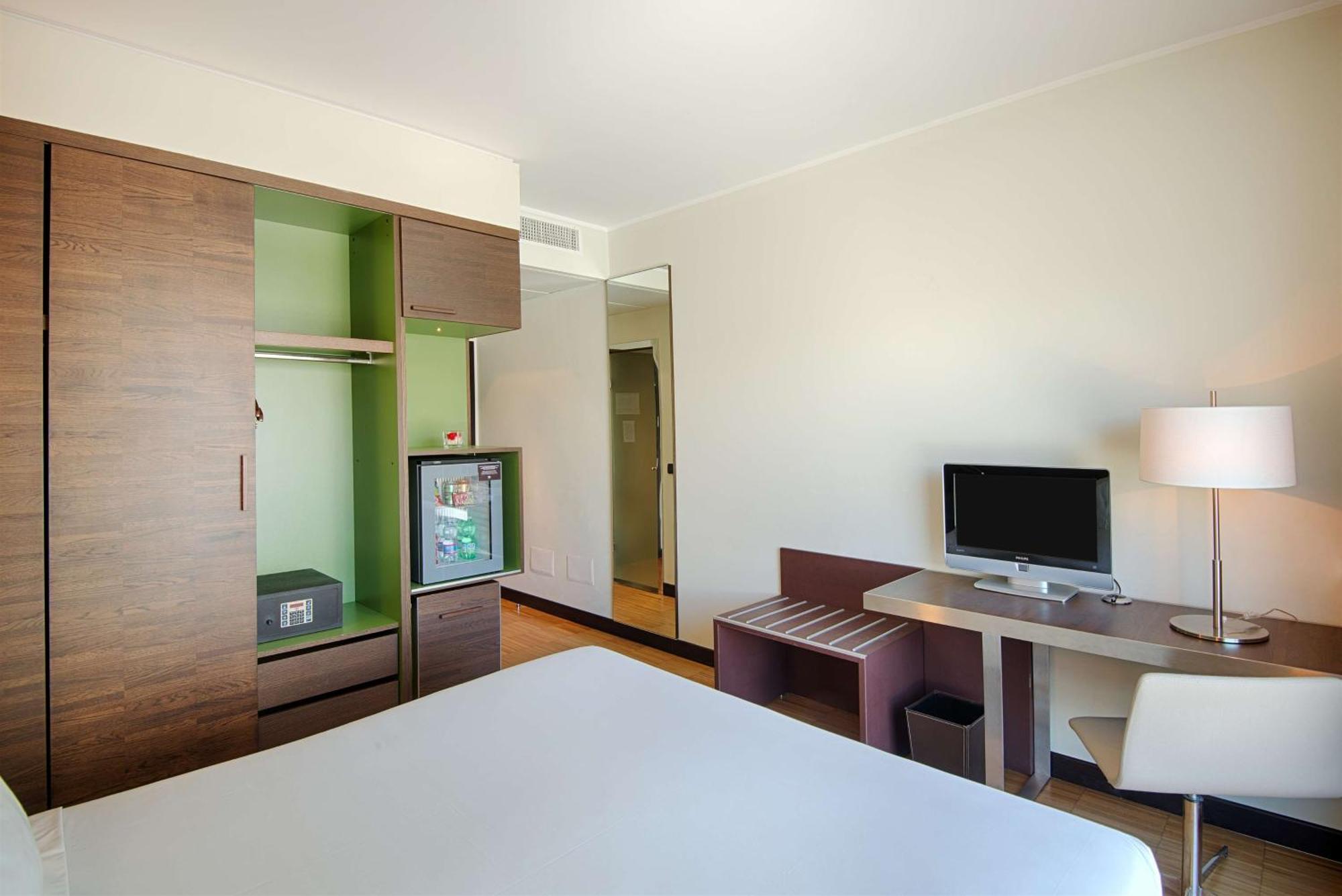 Standard Double or Twin Room,1658069667:JPEG