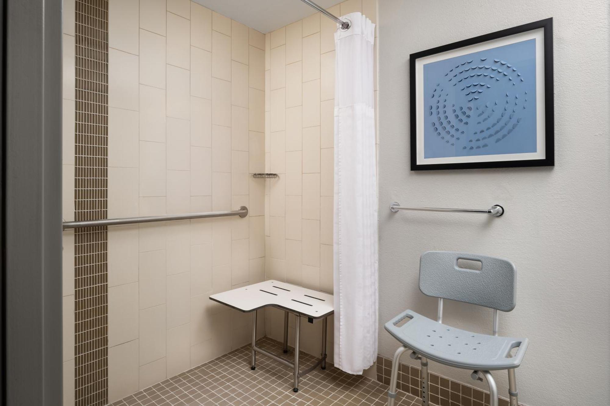 King Room Sofa Bed Roll Shower Disability Access