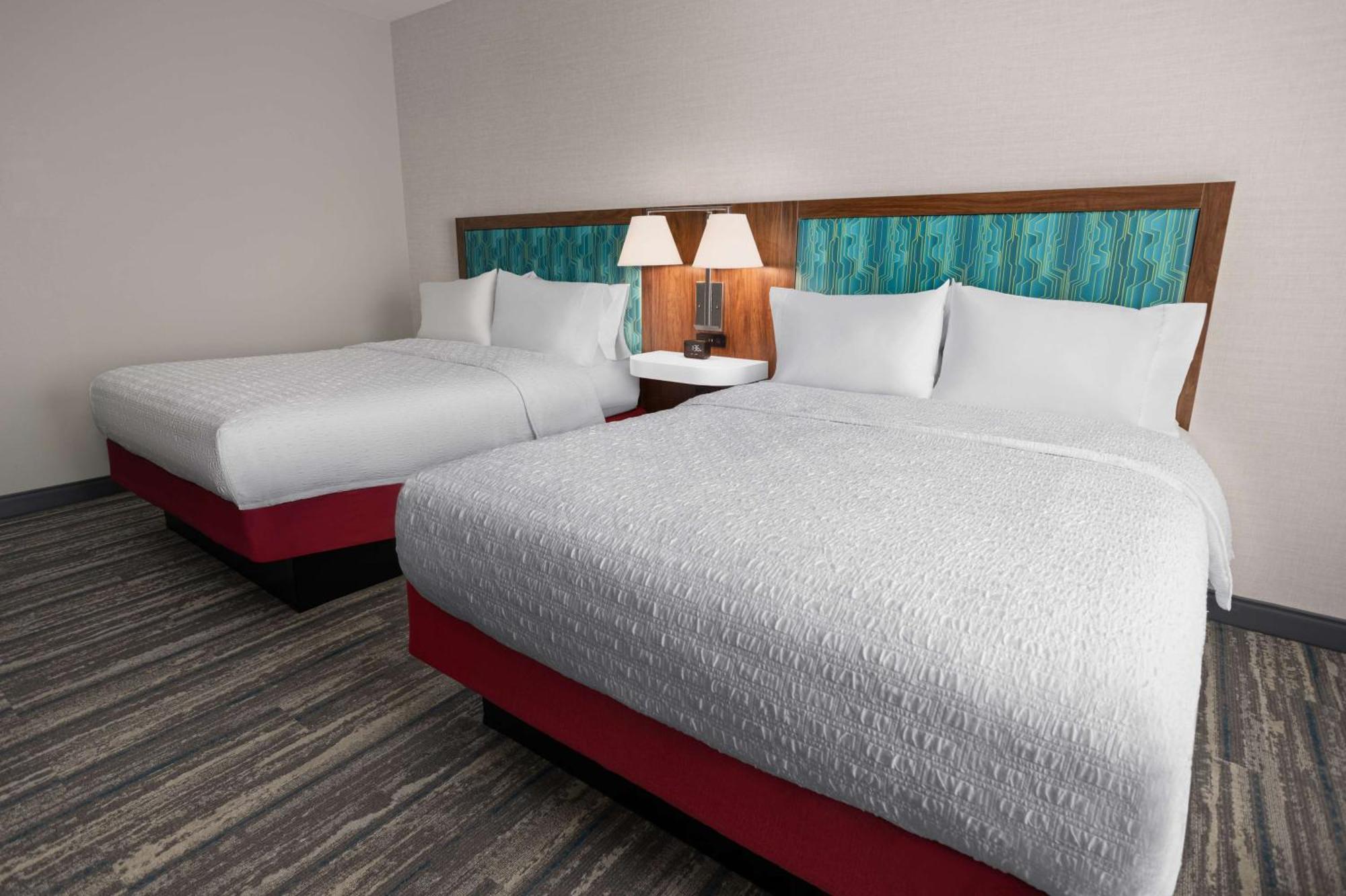 Room with Two Queen Beds - Non-Smoking
