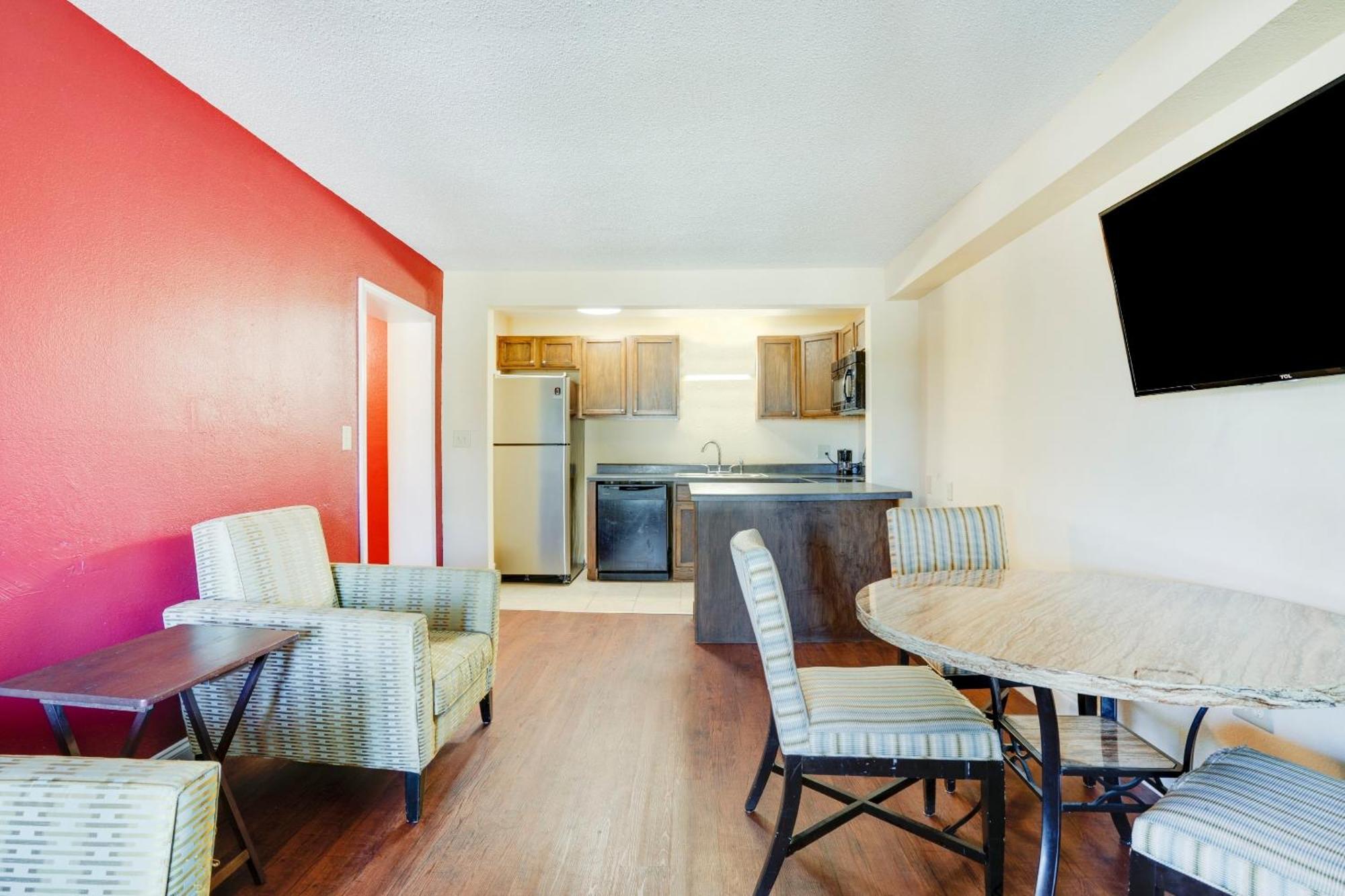 One-Bedroom Suite