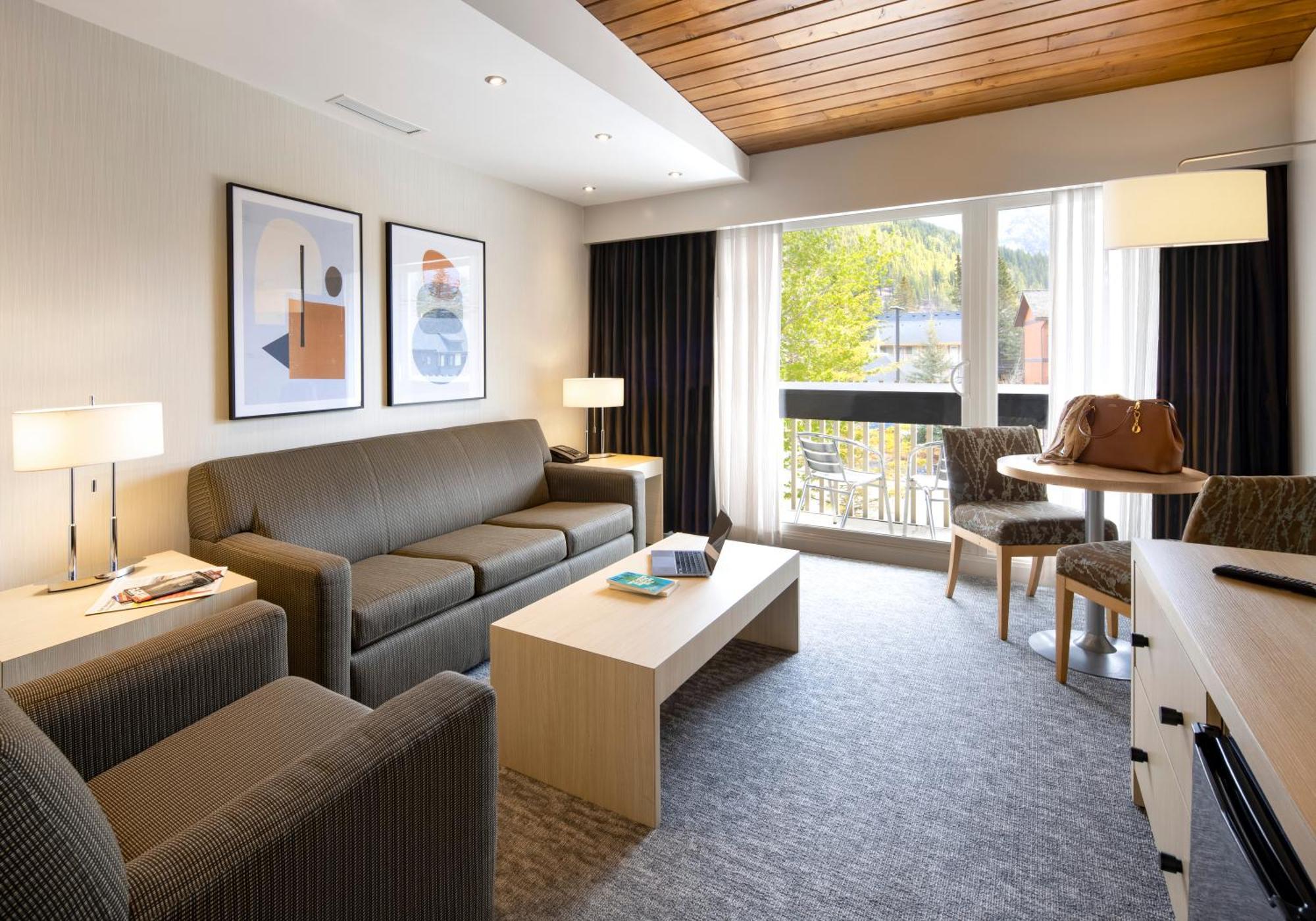 Premium Queen Room Bath