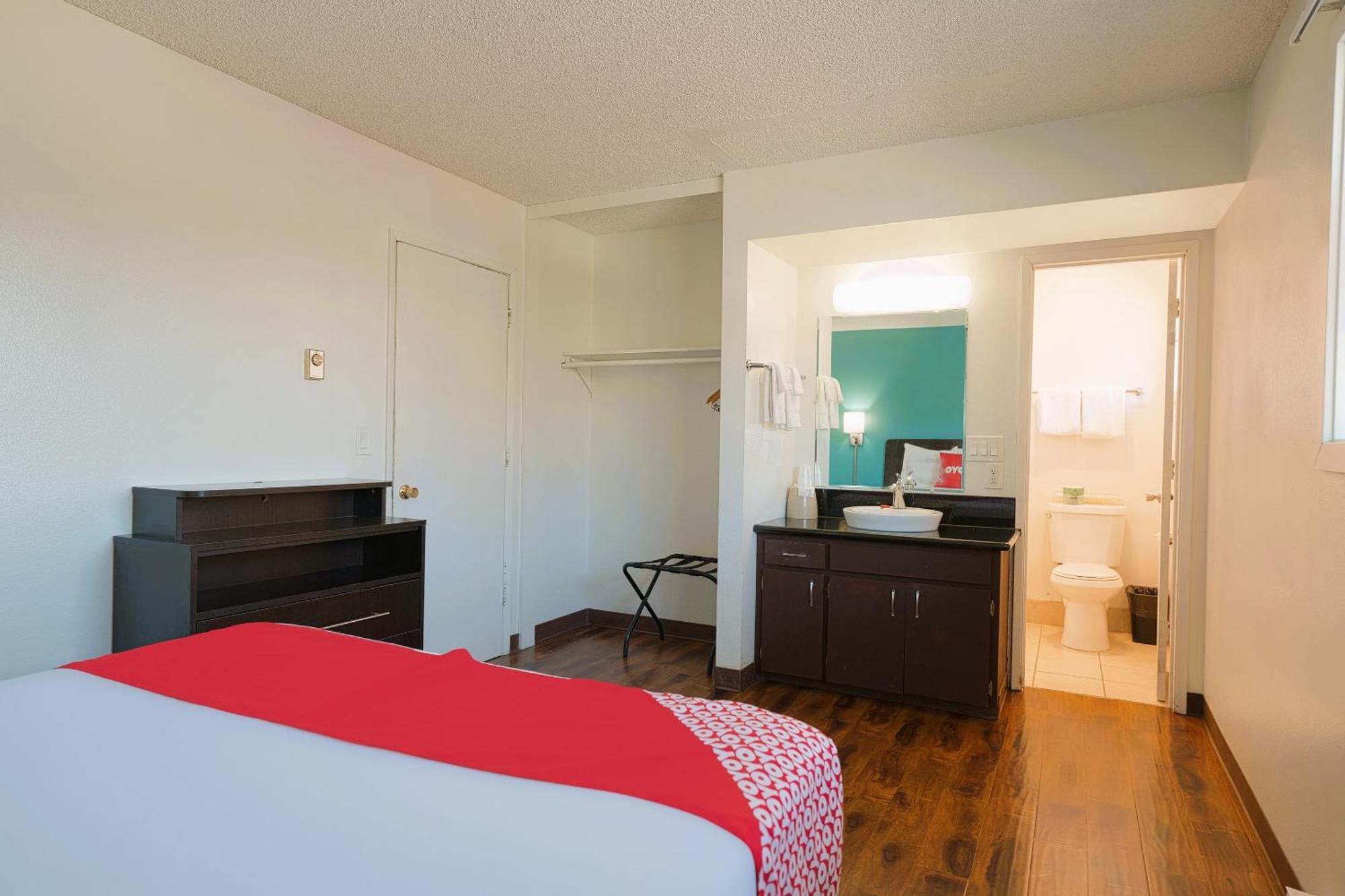 Premium King Bed with Kitchenette