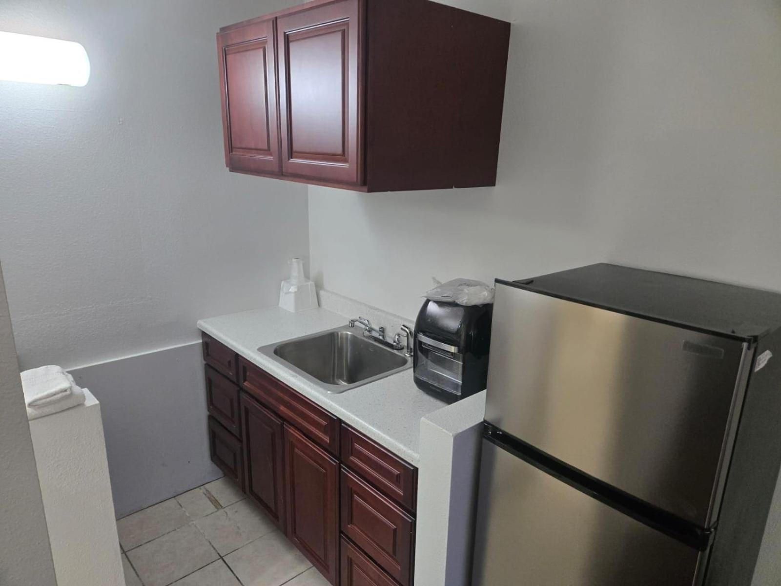 Premium Full Bed with Kitchenette