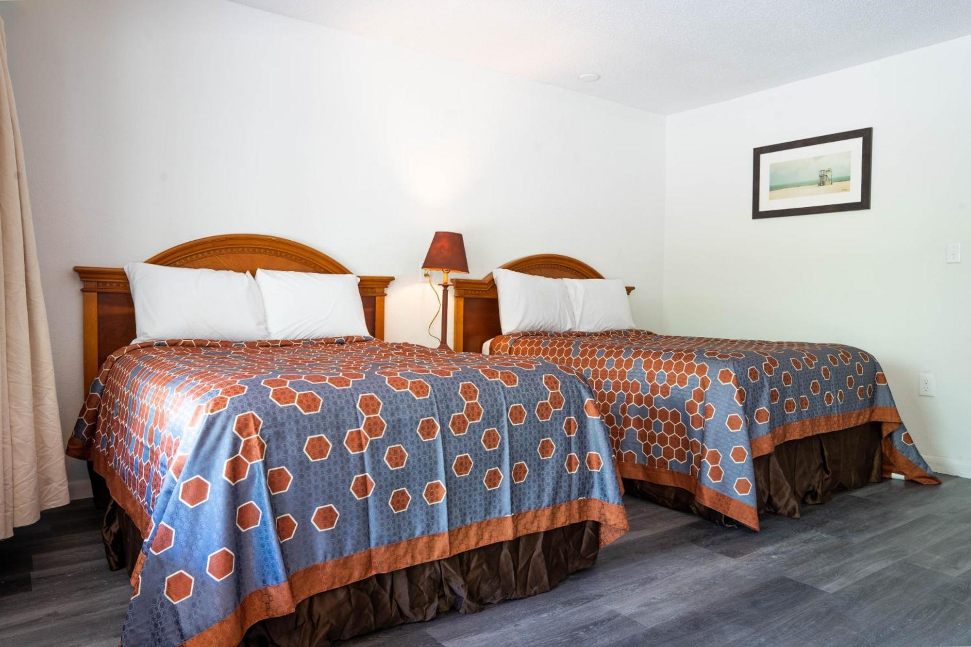 2 Full Beds Non-Smoking