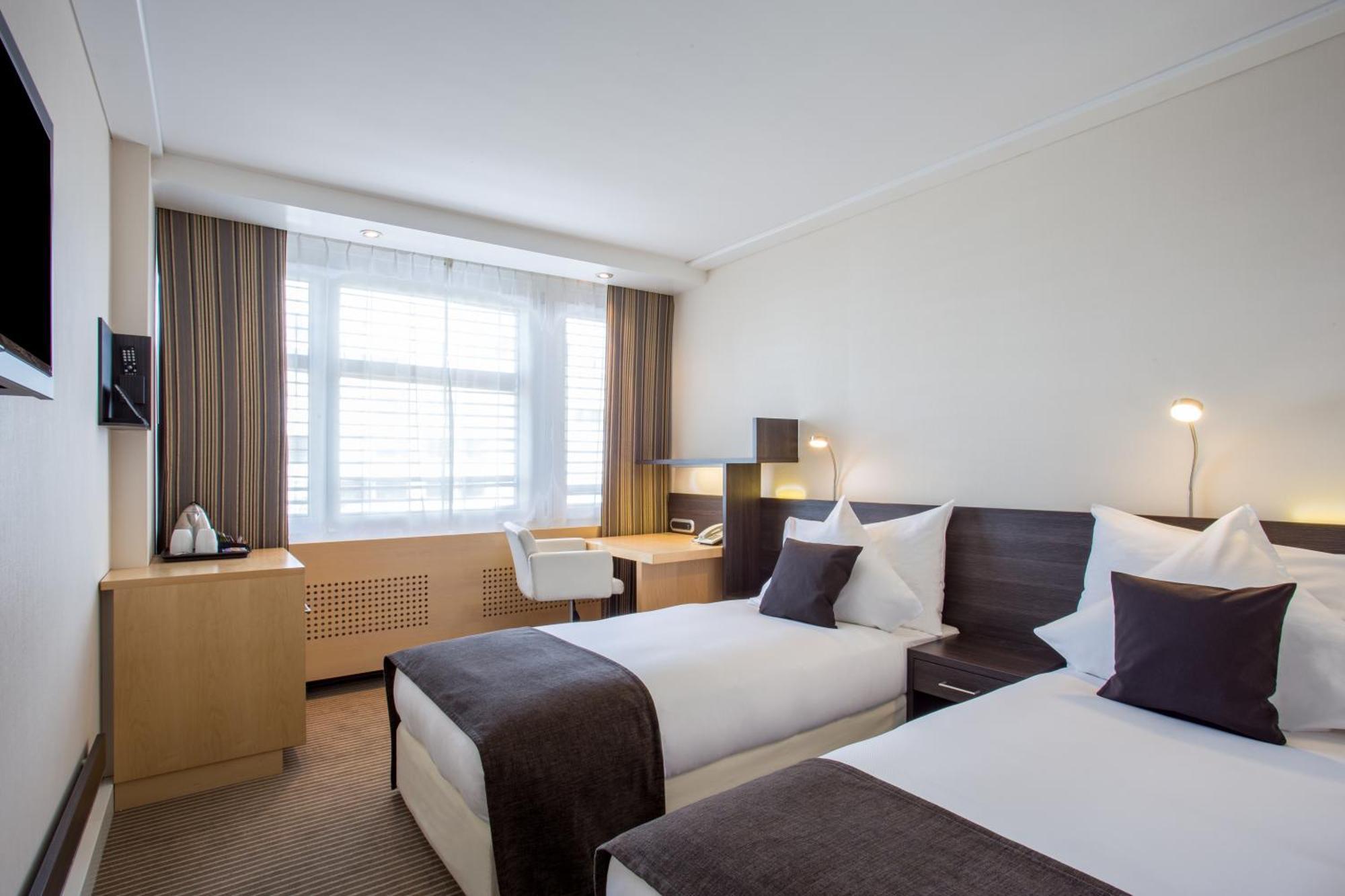 Standard Room Two Single Beds,1667426776:JPEG