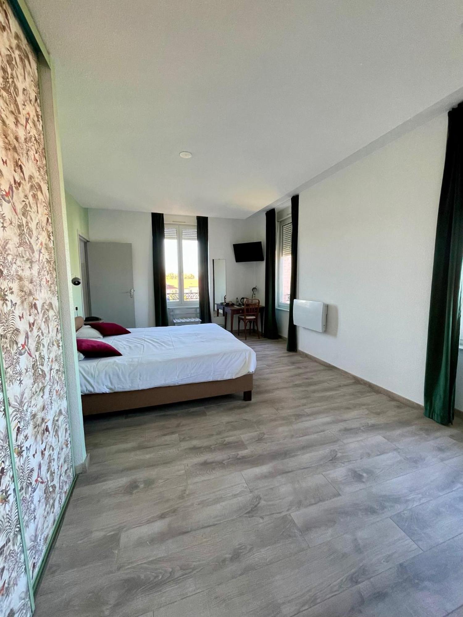 Chambre Double - Accessible aux Personnes à Mobilité Réduite