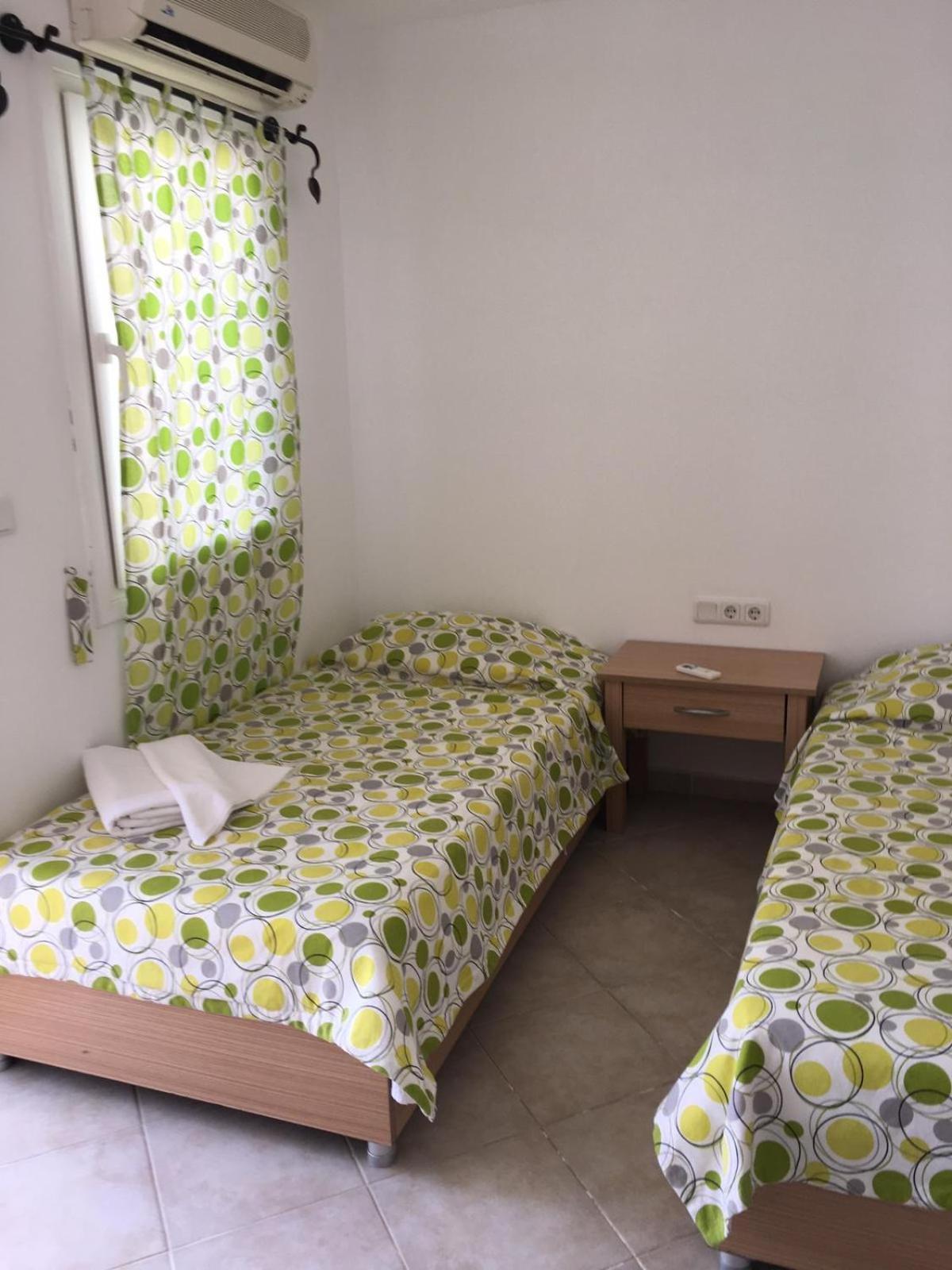 Family Room,1660284465:JPEG