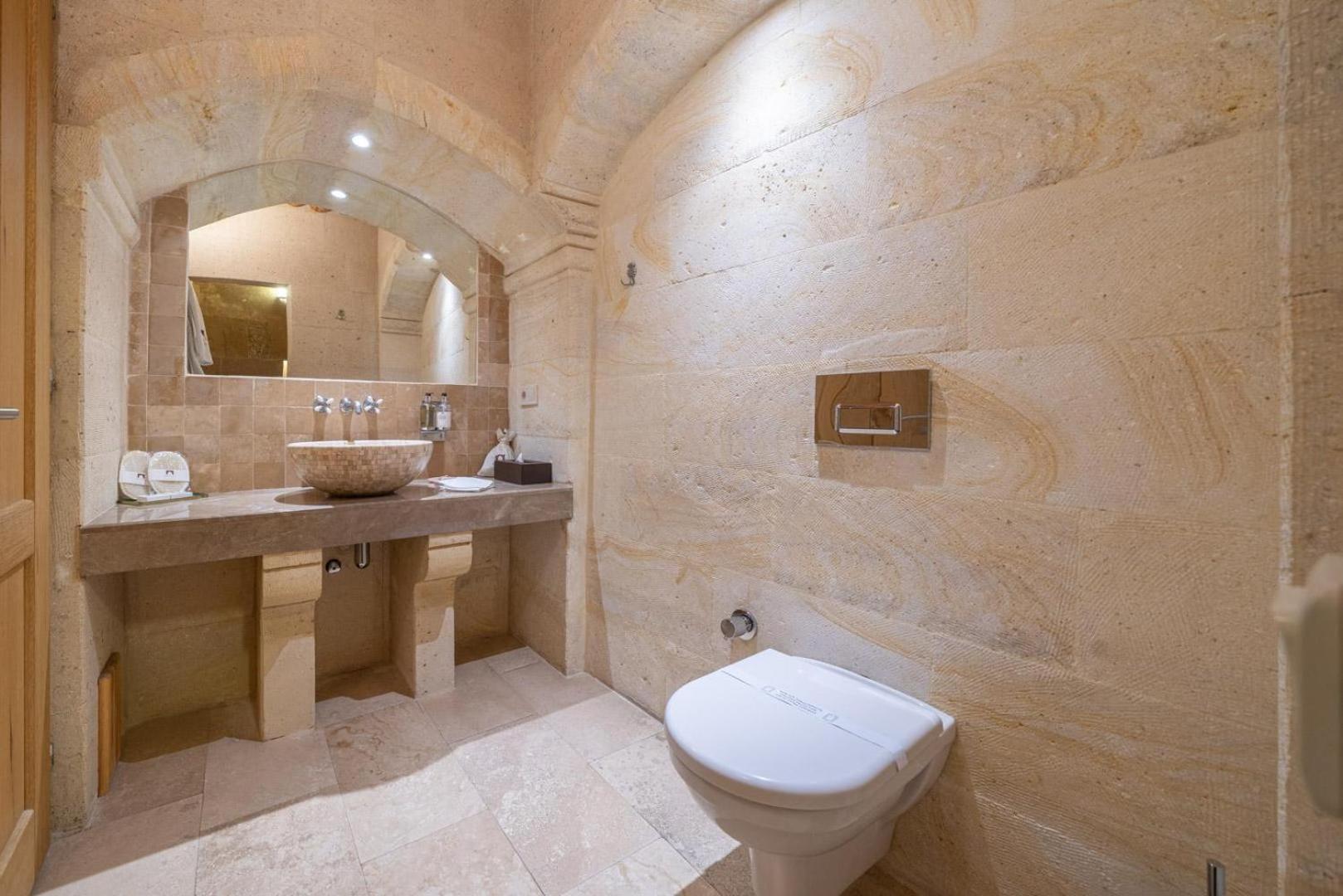 Royal Queen Suite