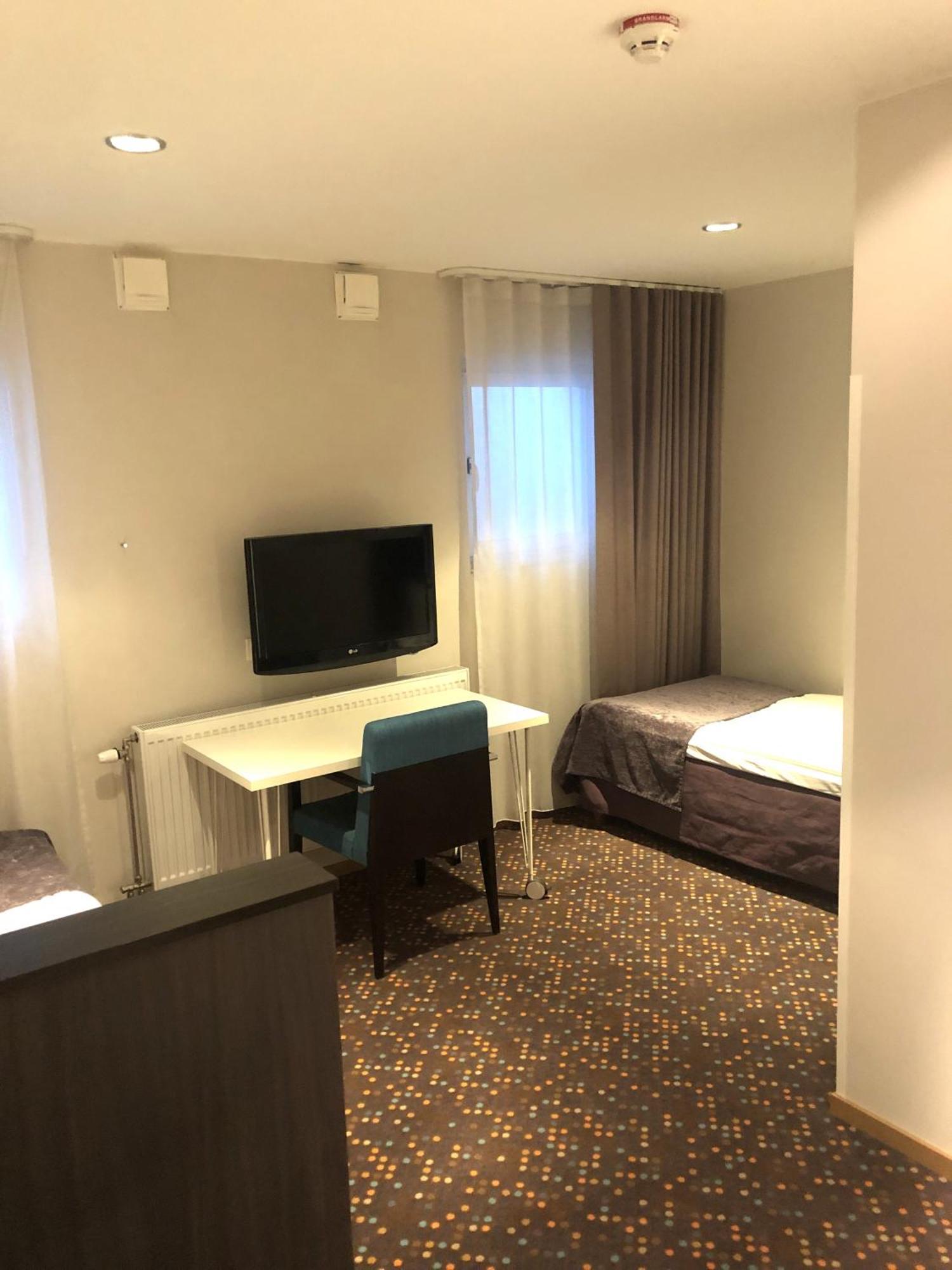 Small Twin Room