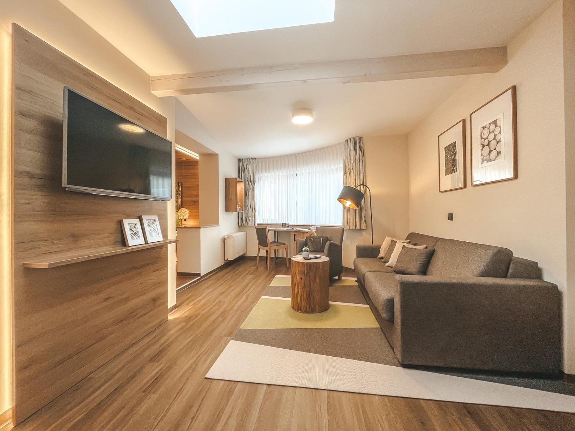 Familienzimmer mit Bergblick