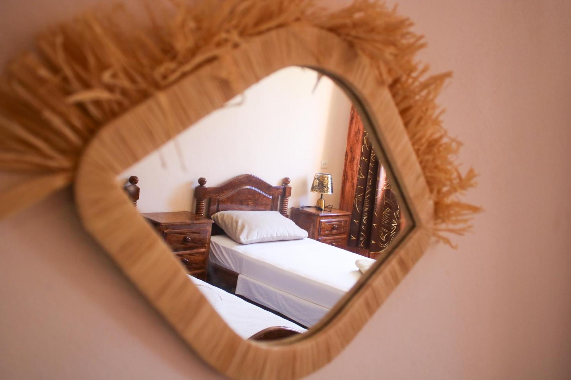 Chambre Triple - Vue sur la Piscine