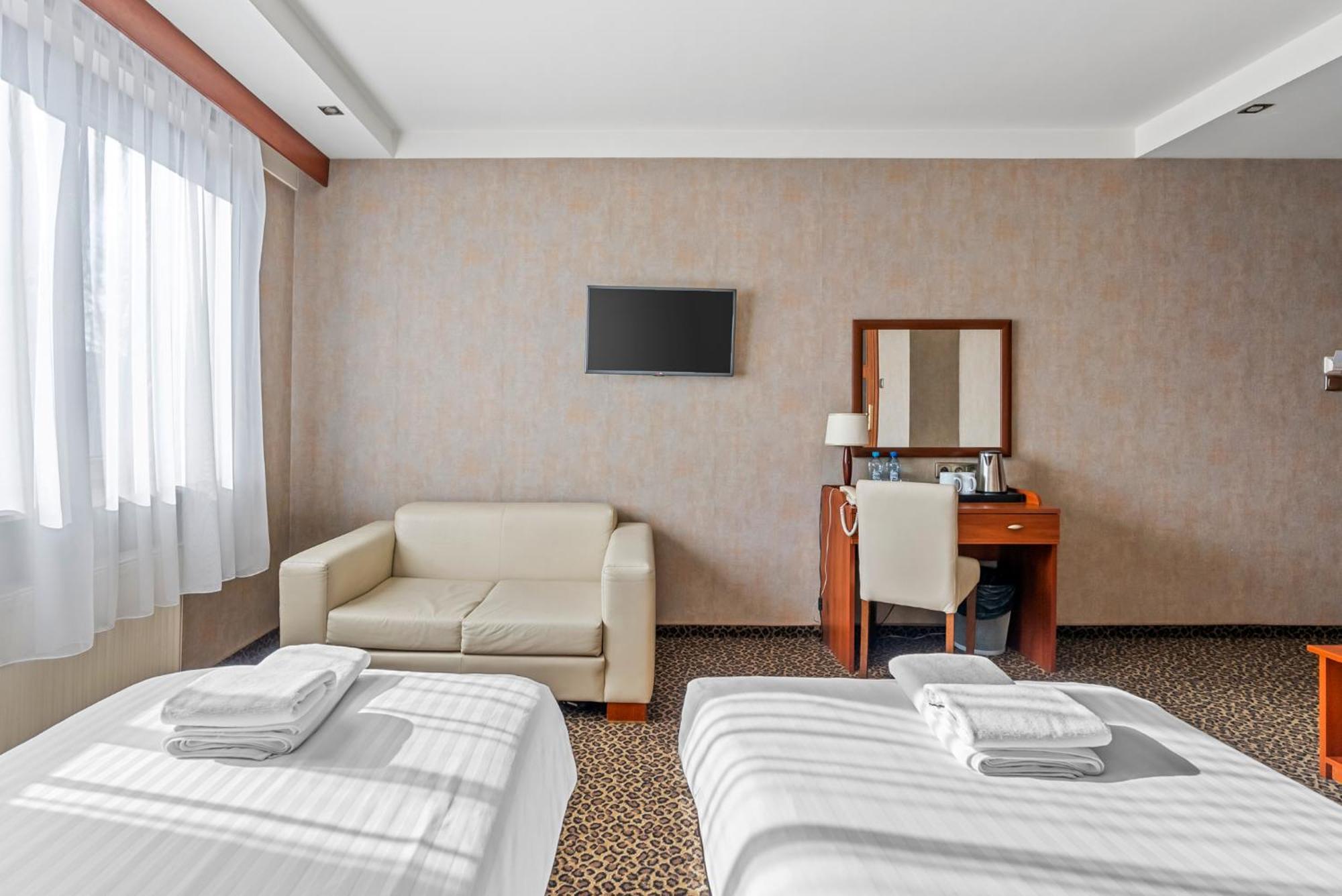 Standard Twin Room