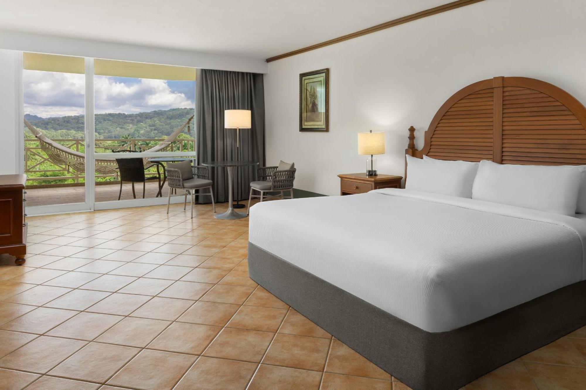 Deluxe King Room River View