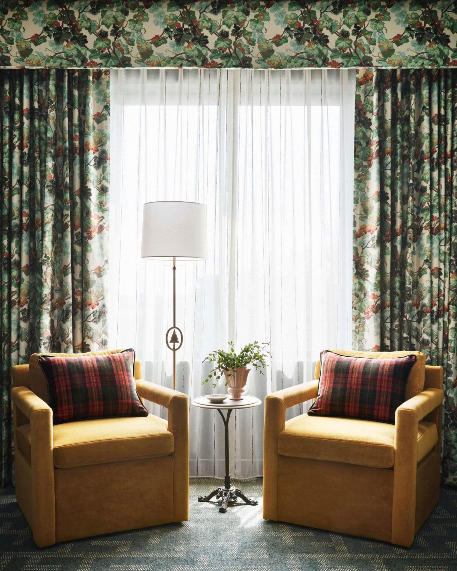 Graduate King Room