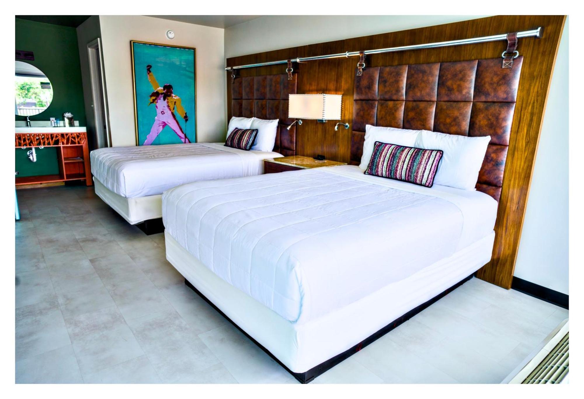 Queen Room Two Queen Beds Area View Non Smoking
