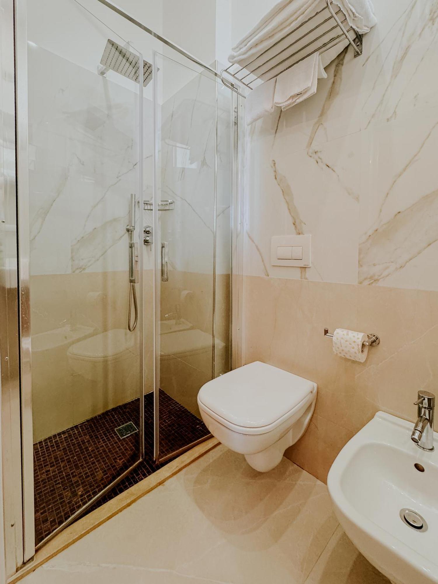 Double Room,1663736633:JPEG