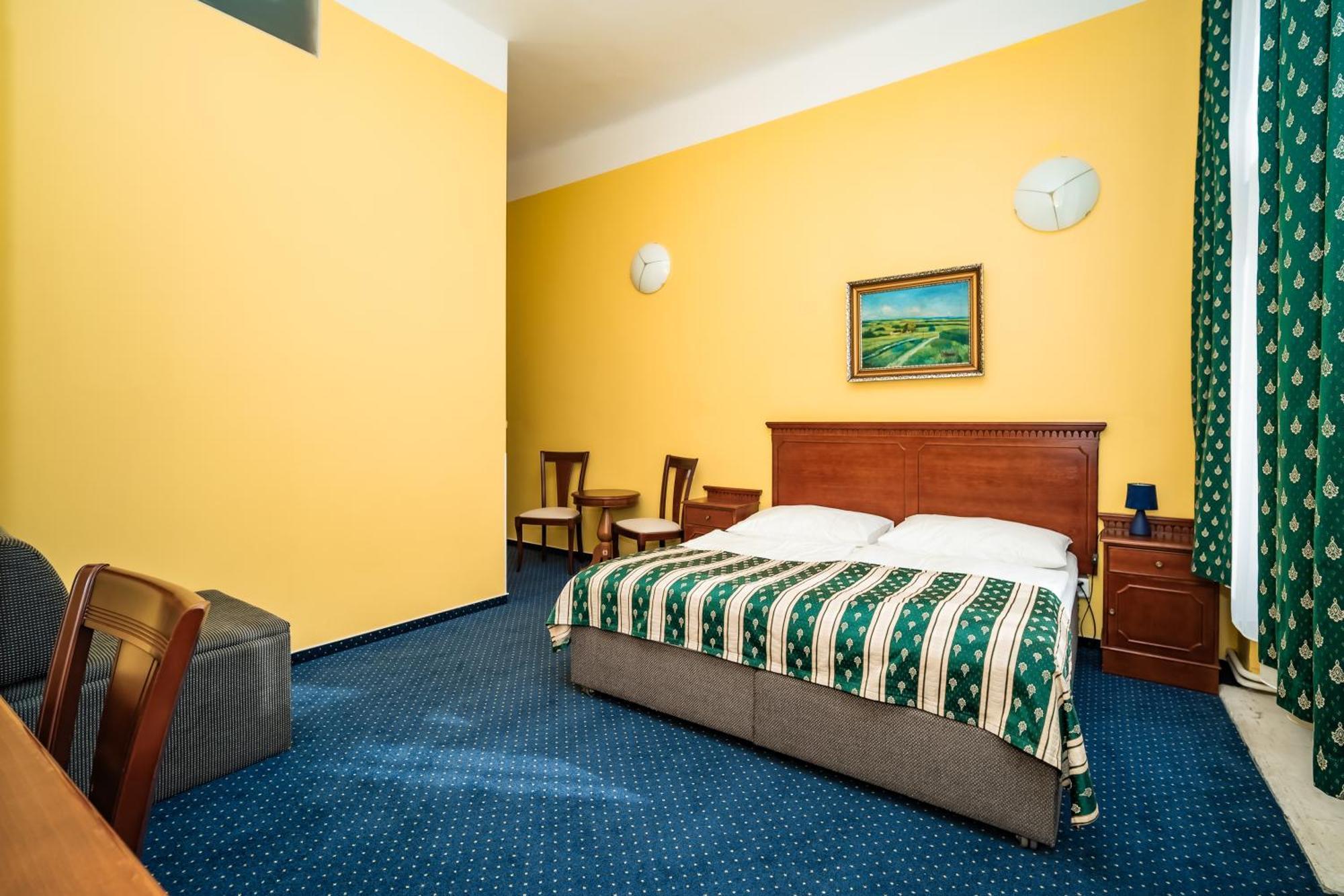 Double or Twin Room Extra Bed