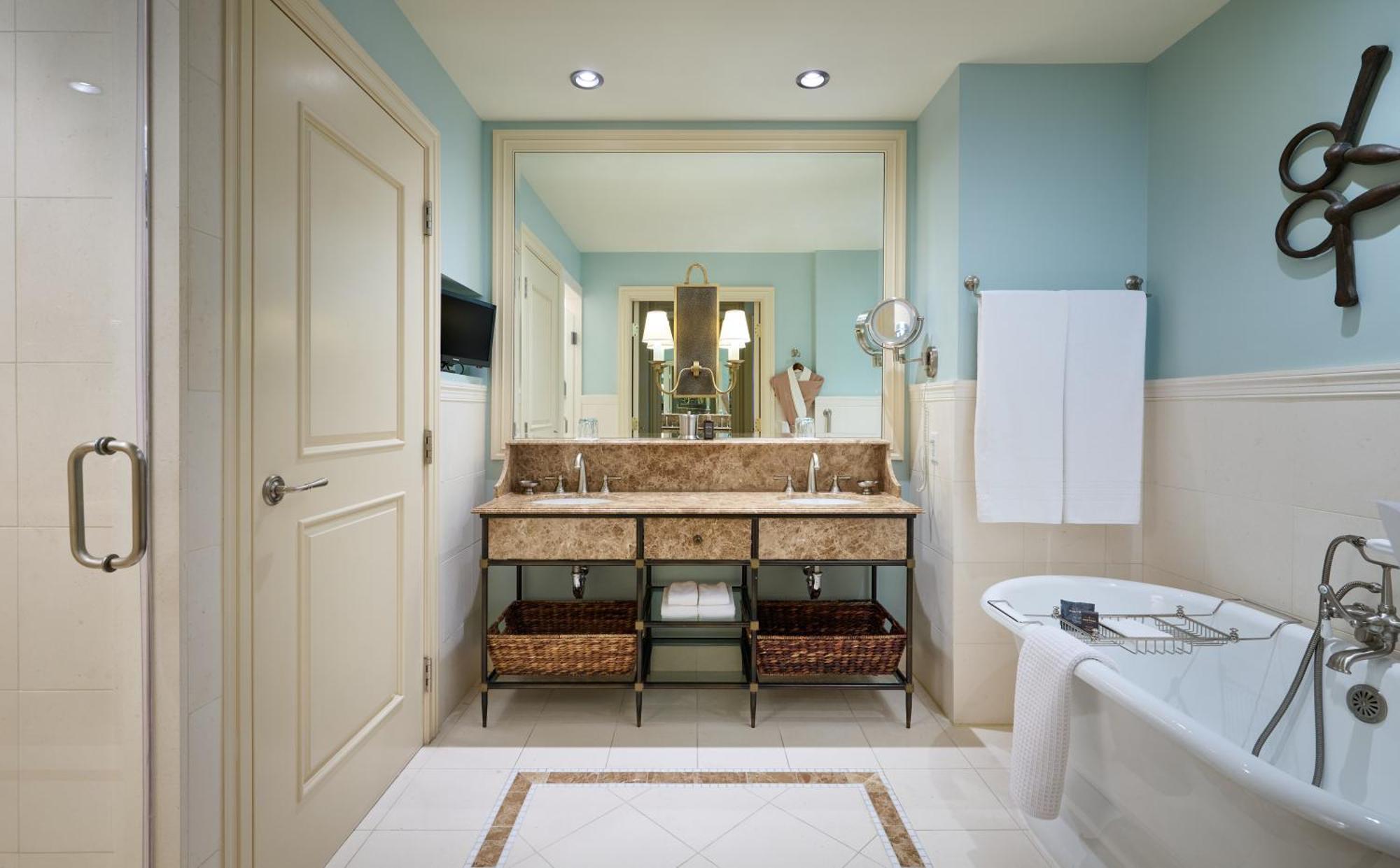Estate King Guest Room