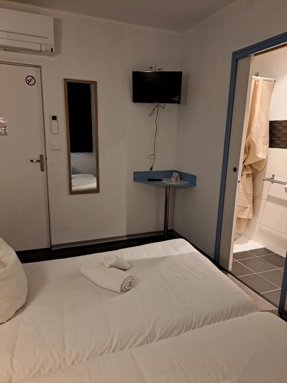 Twin Room,1666093202:JPEG