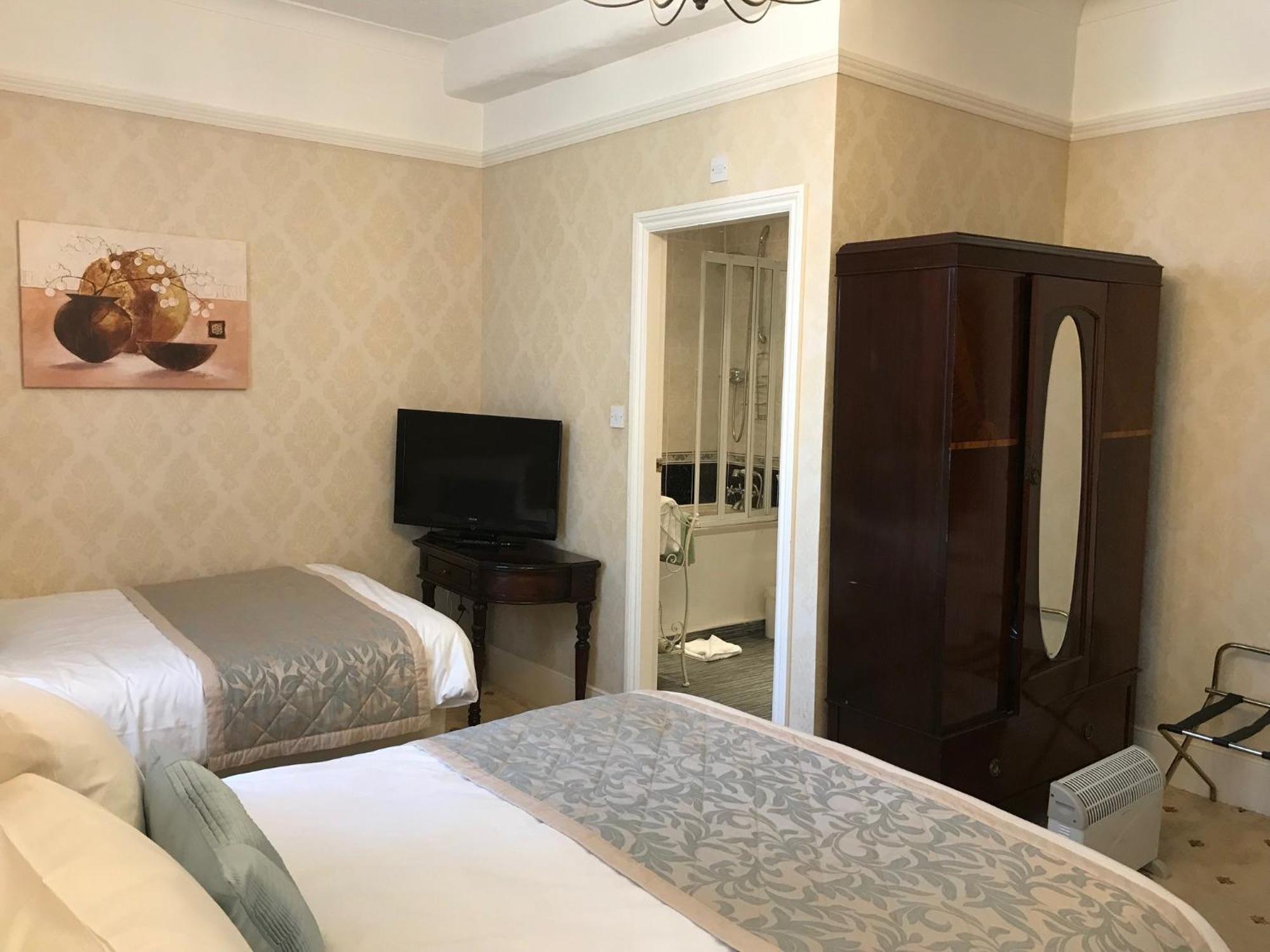 Deluxe Double or Twin Room