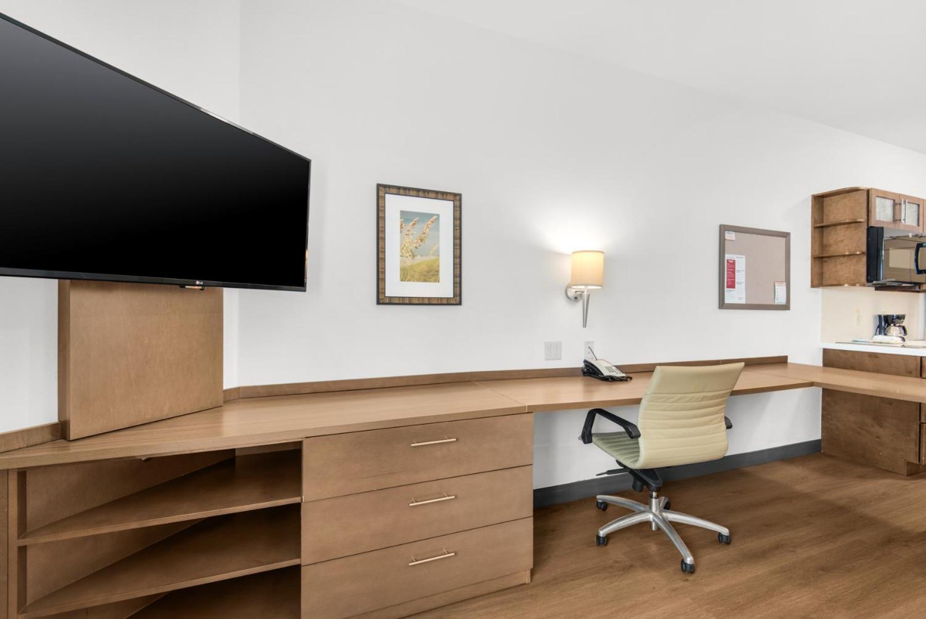 Queen Studio Suite