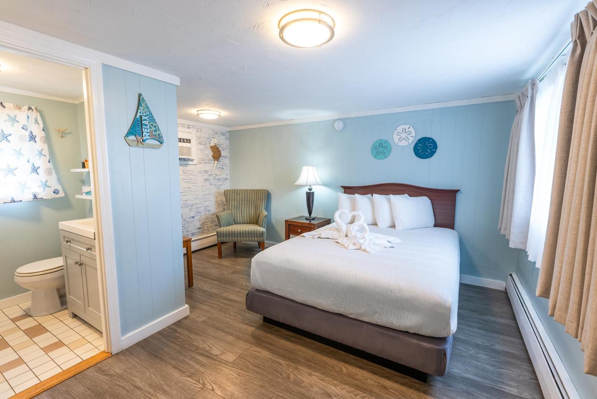 Deluxe Queen Room