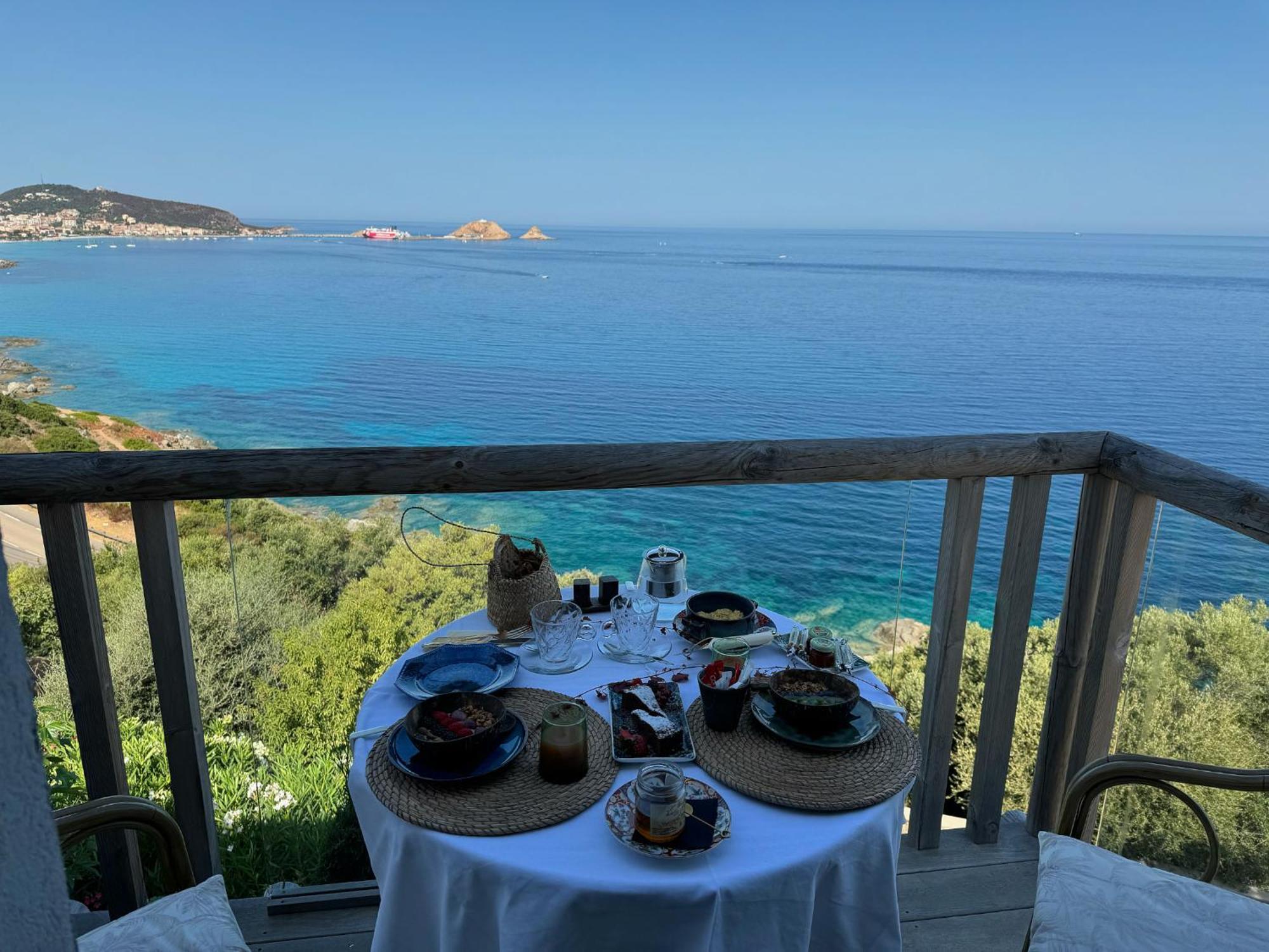 Deluxe Suite Sea View