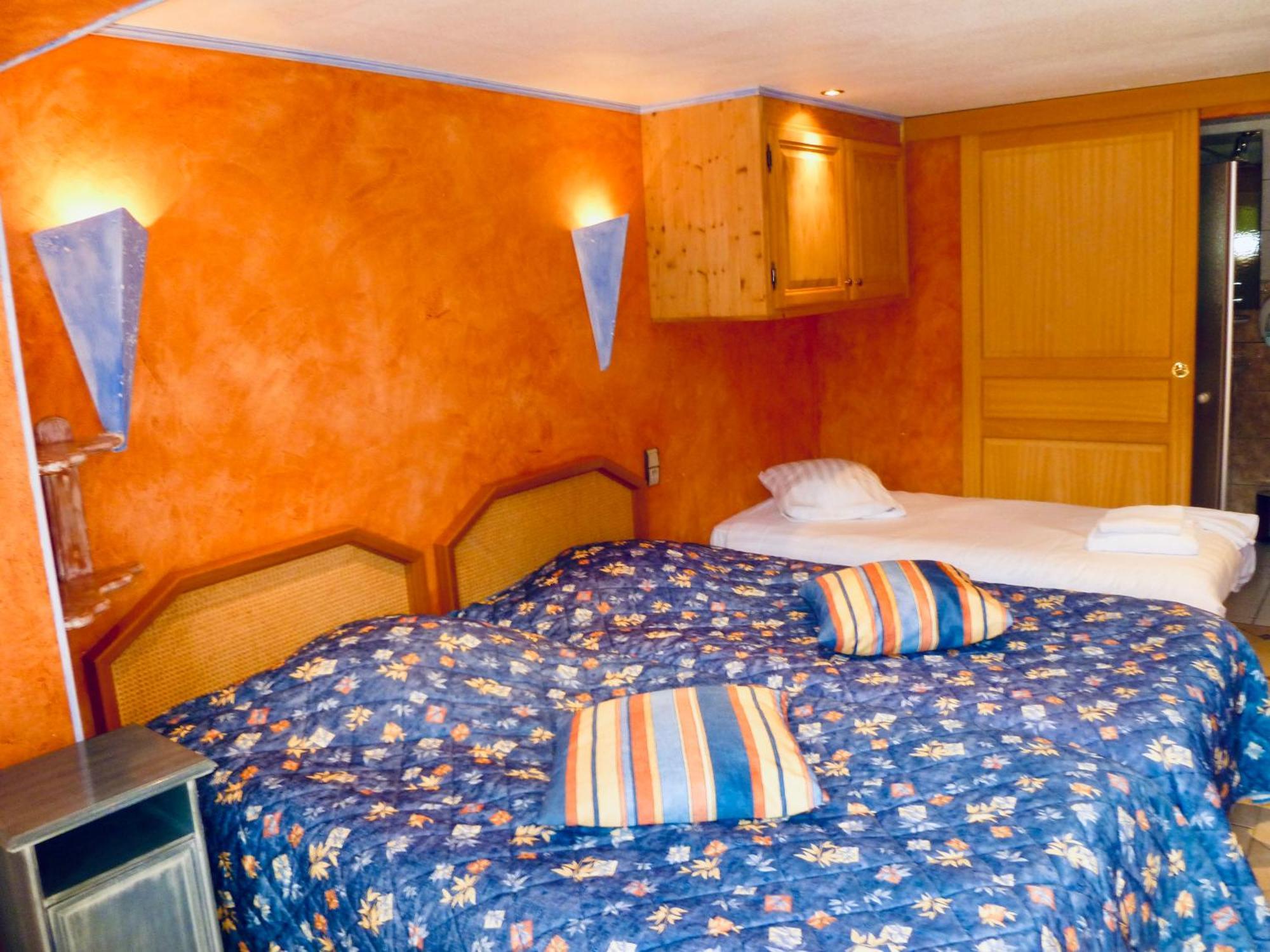 Triple Room,1668046492:JPEG