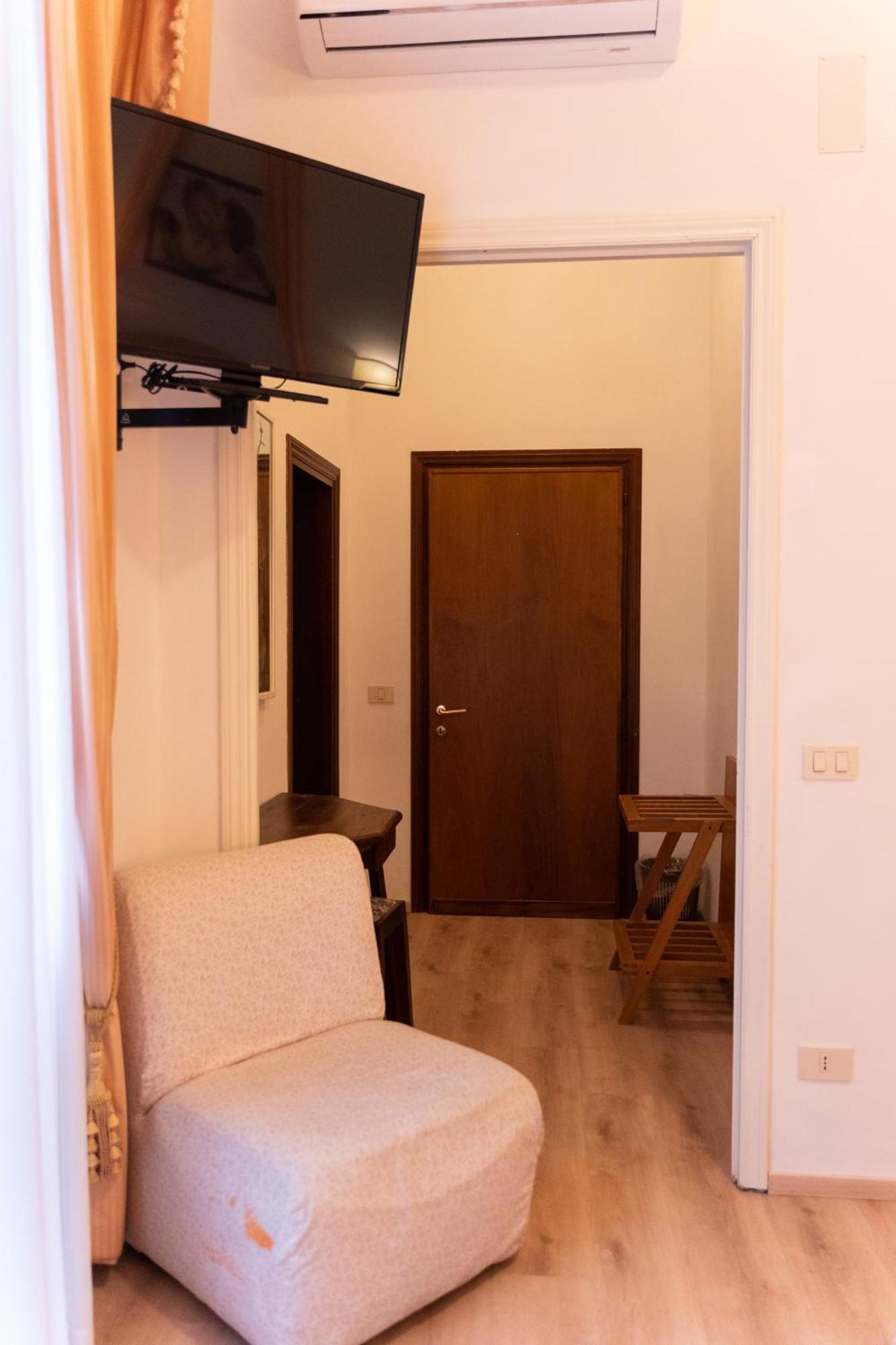 Standard Double or Twin Room Garden View