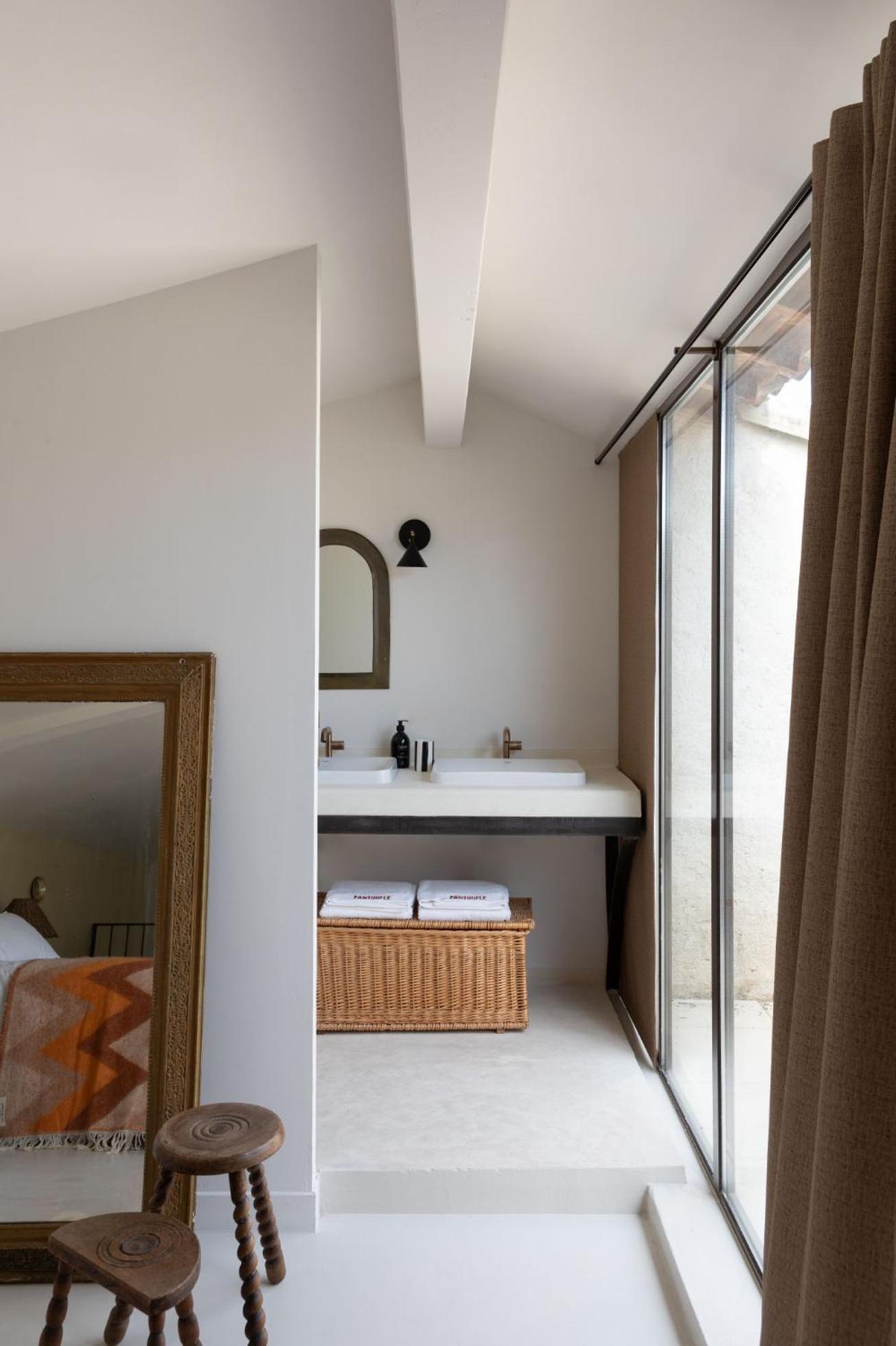 Chambre Lit King-Size avec Balcon