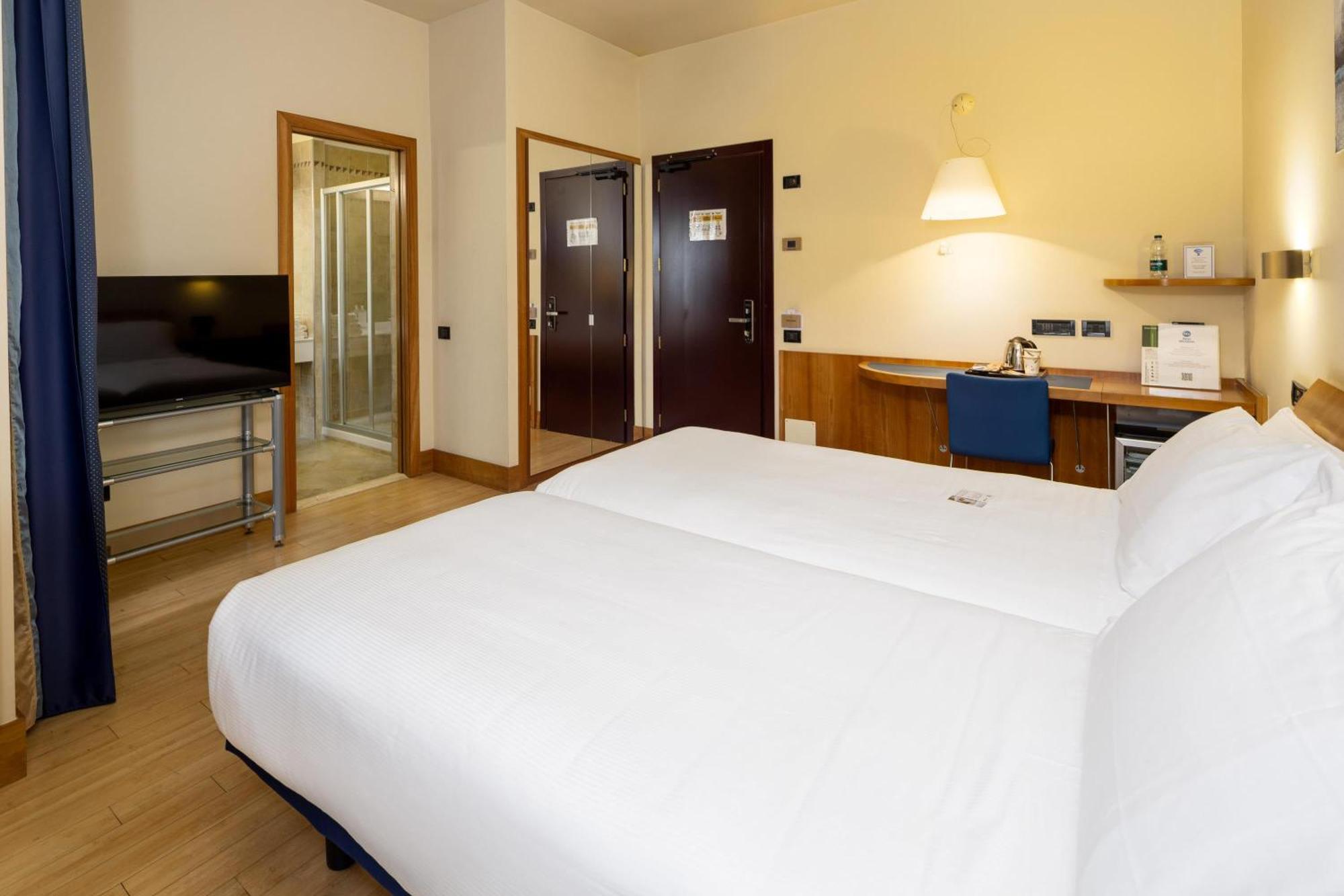Classic Twin Room