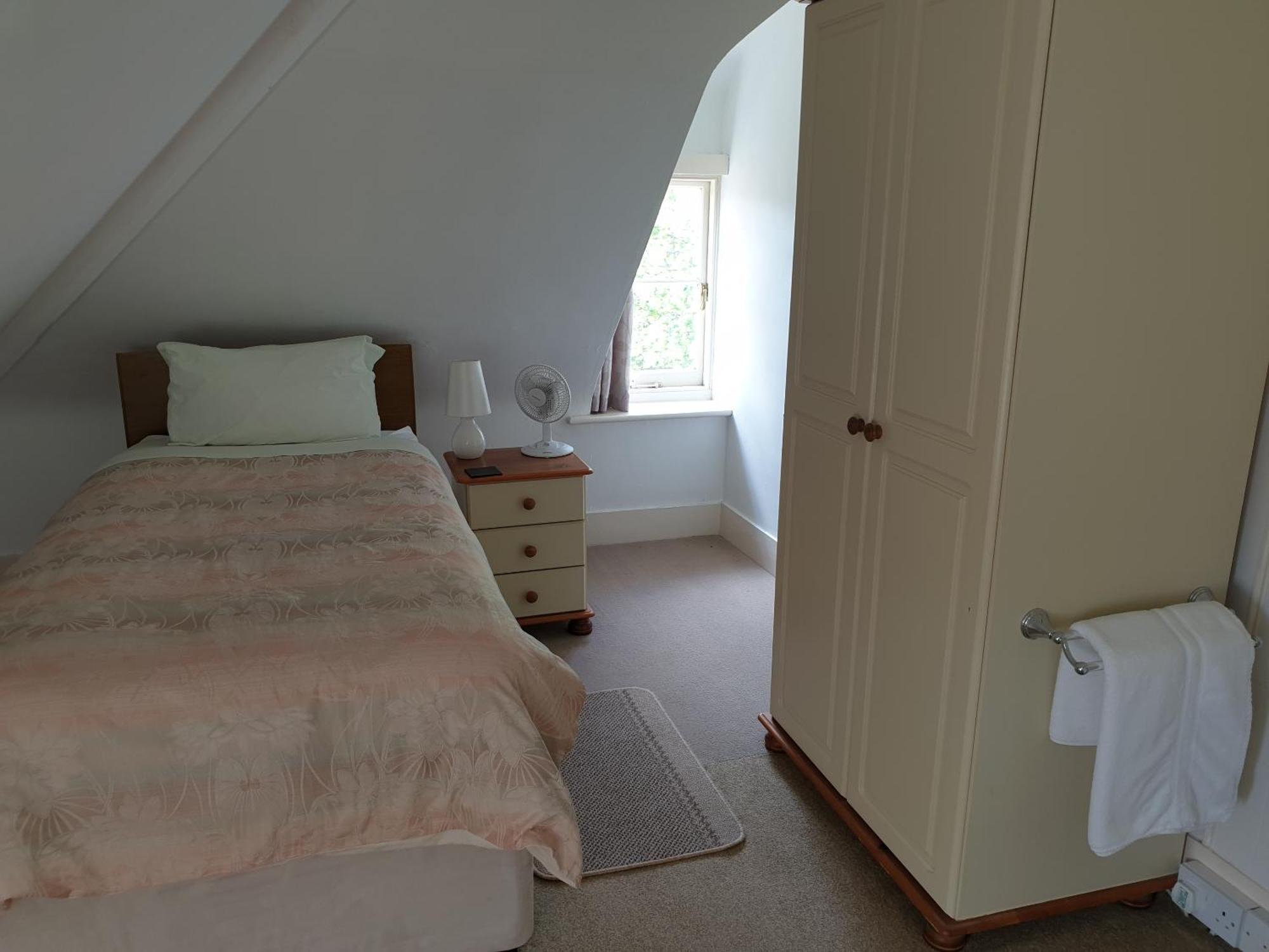 Single Room with Shared Bathroom