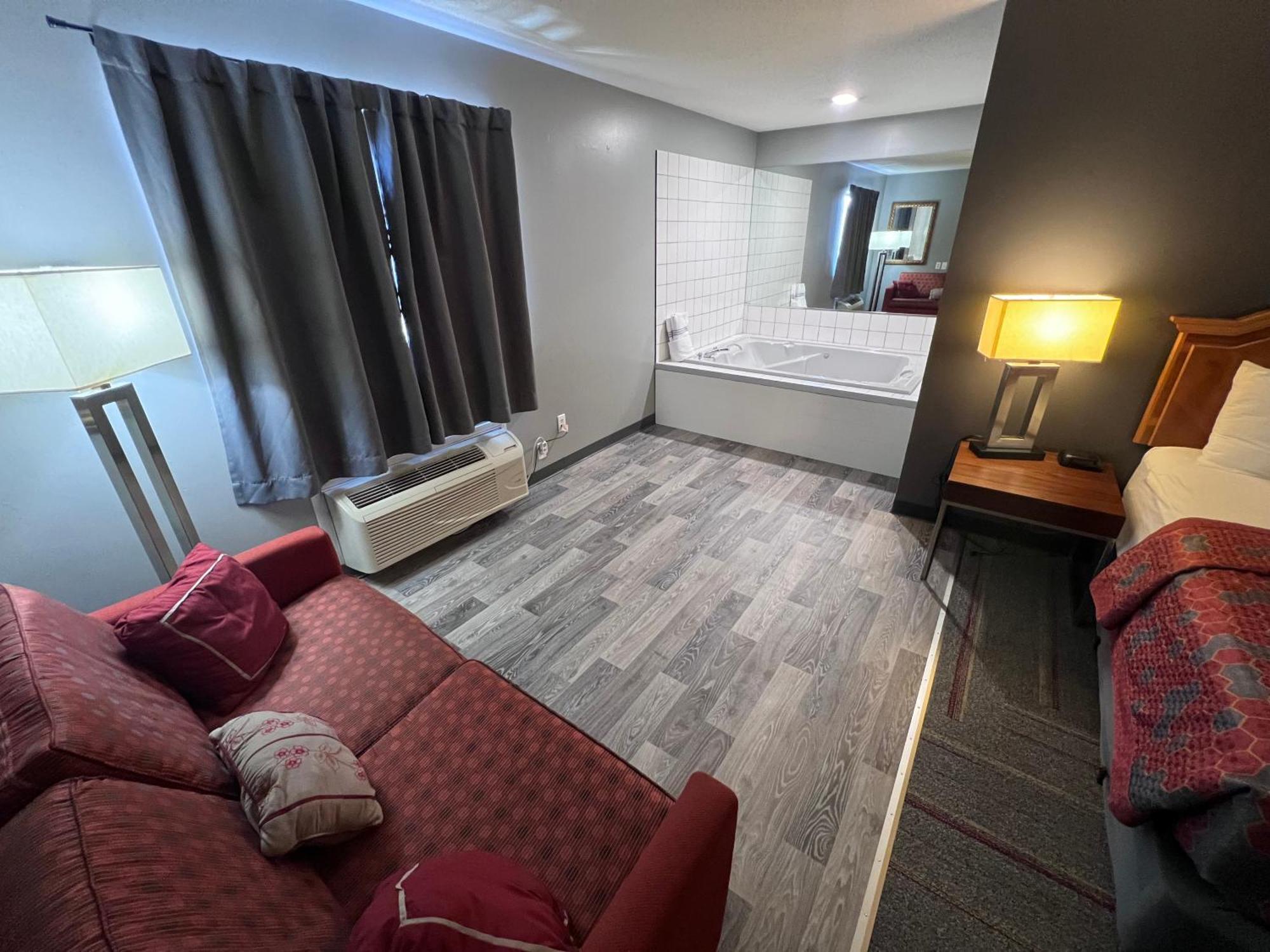 King Room with Spa Bath