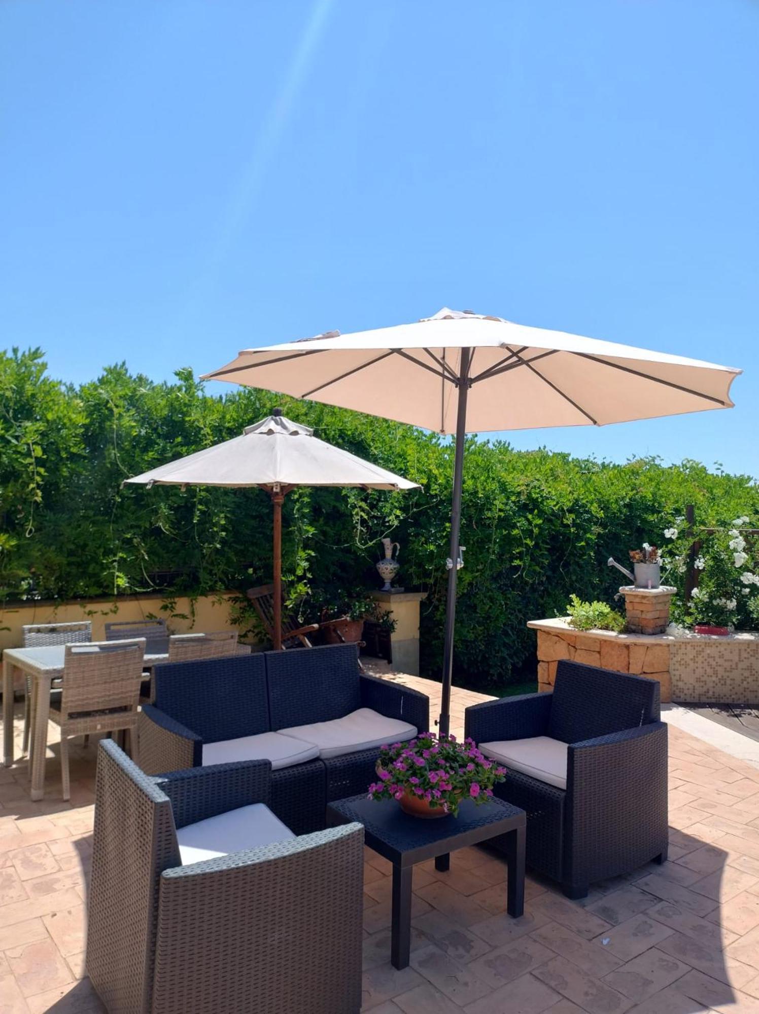 Queen Suite Pool View