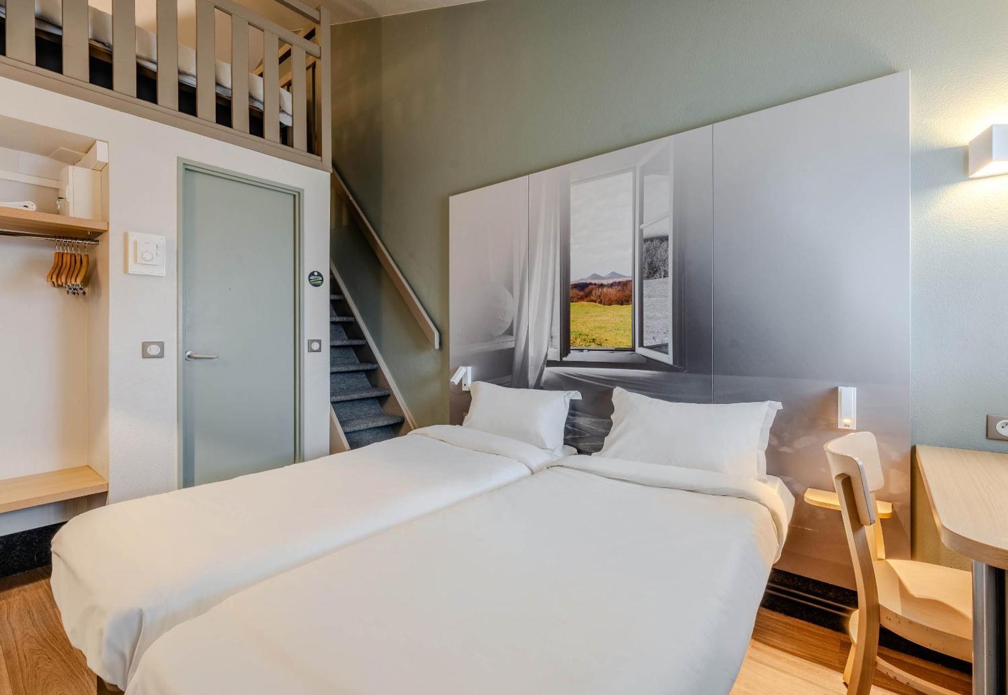 Classic Quadruple Room