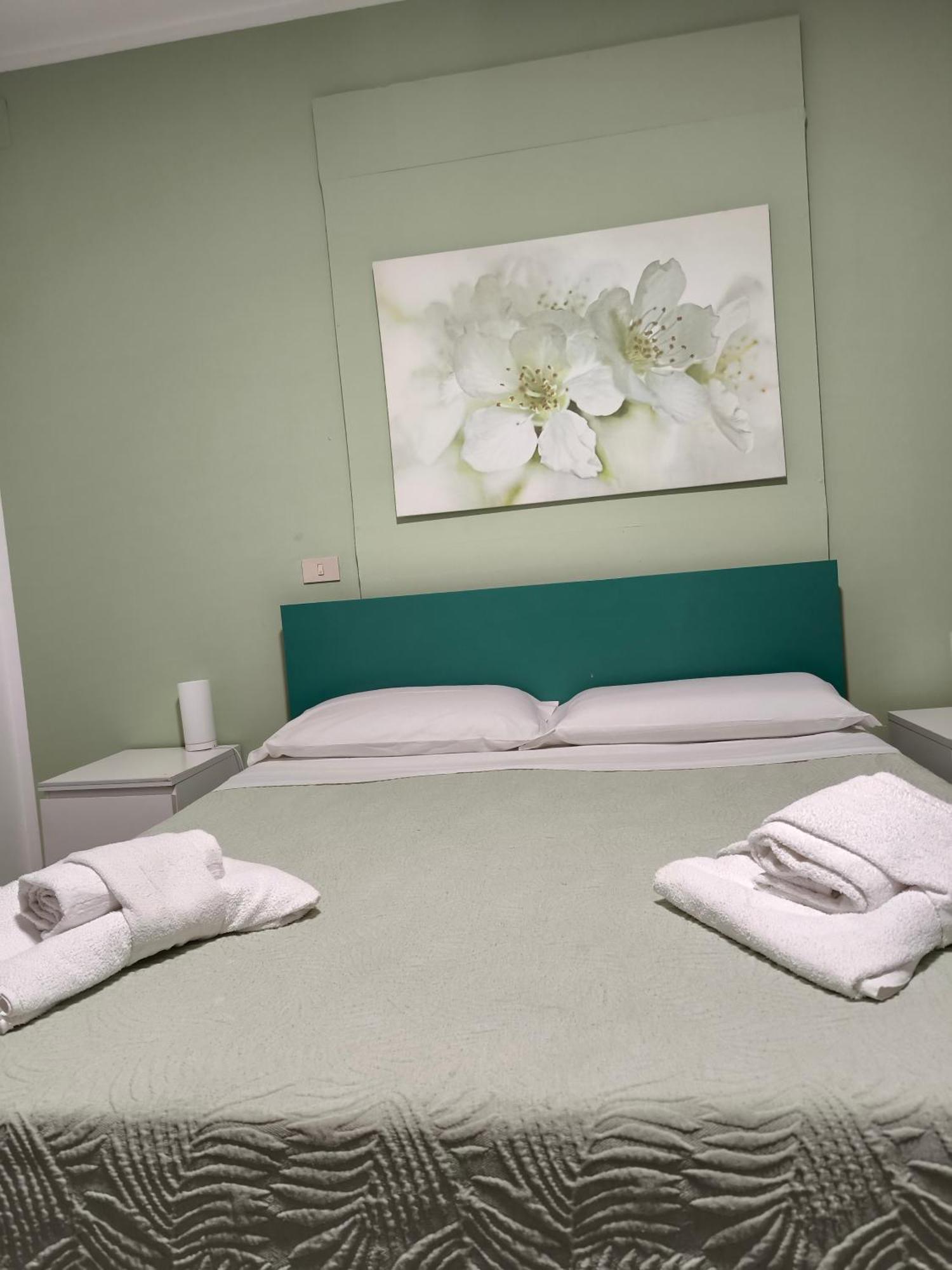 Double Room Private External Bathroom