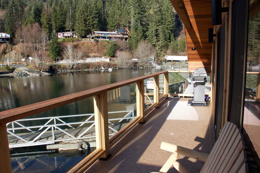 Floating Suite Garden View