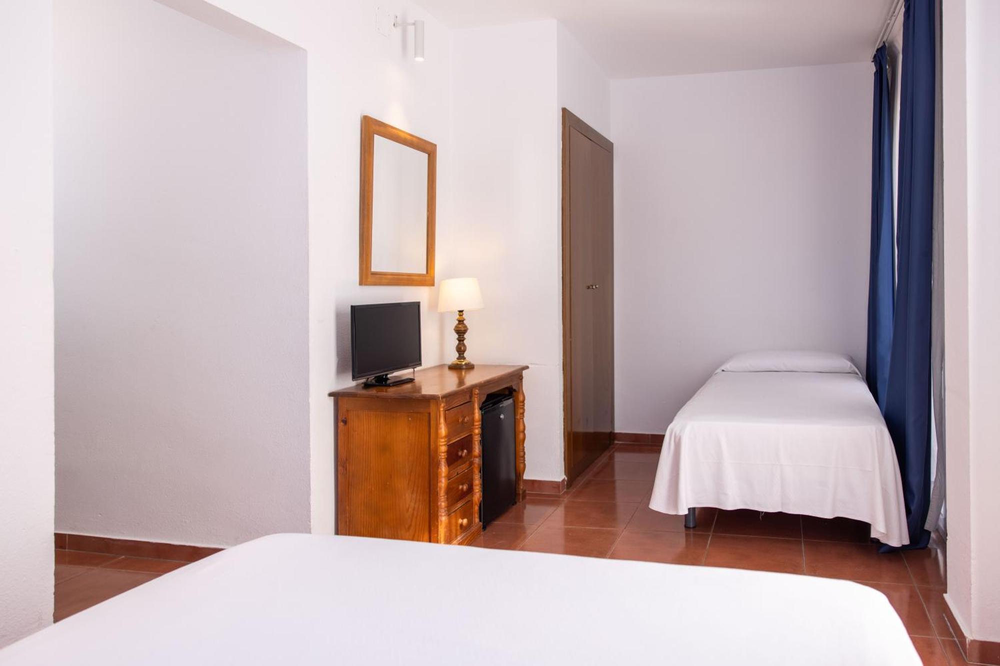 Triple Room Balcony