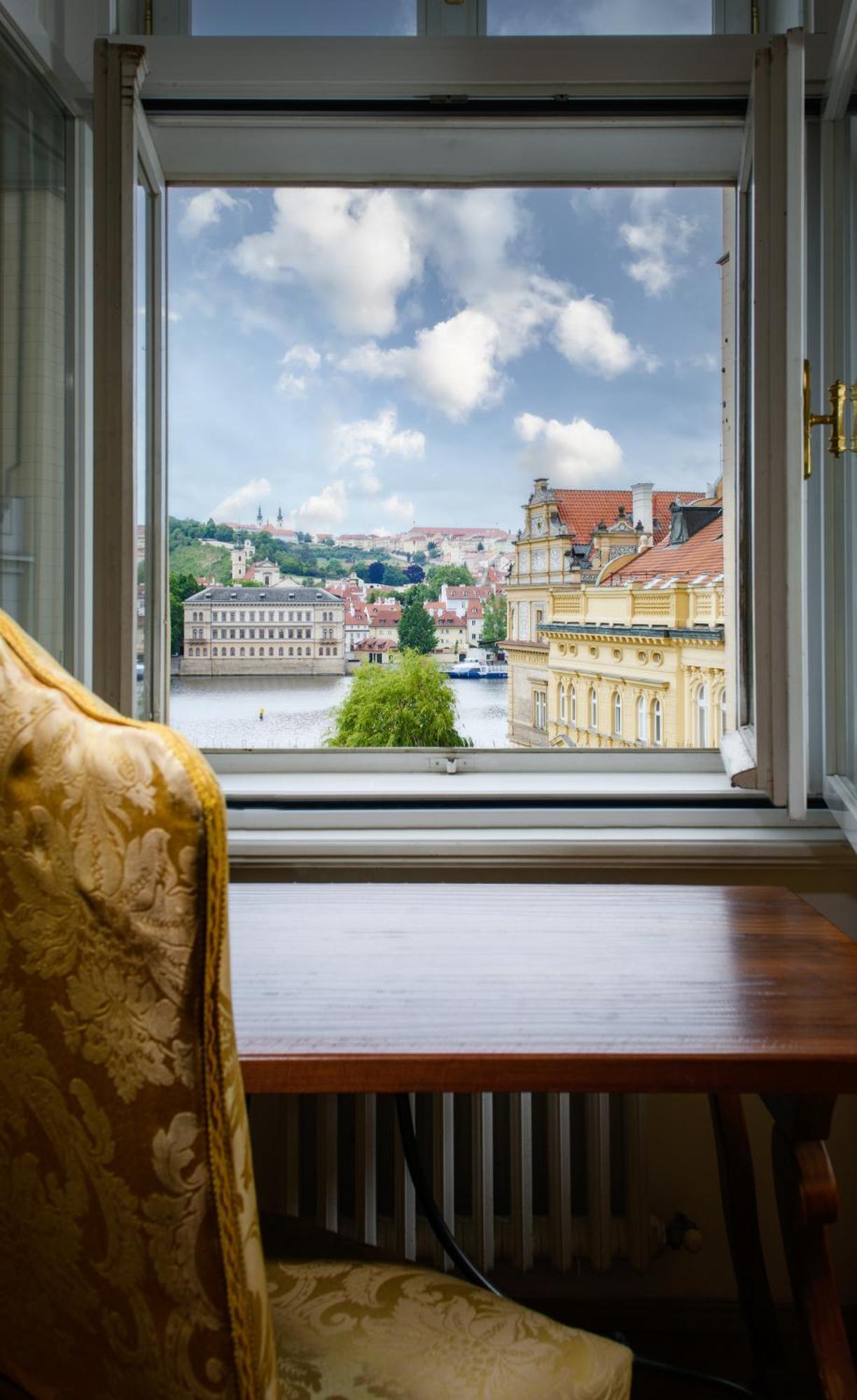 Superior Room River View