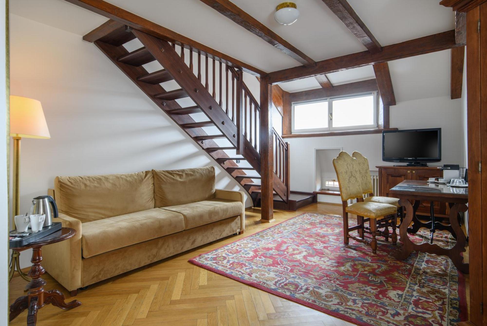 Executive Suite