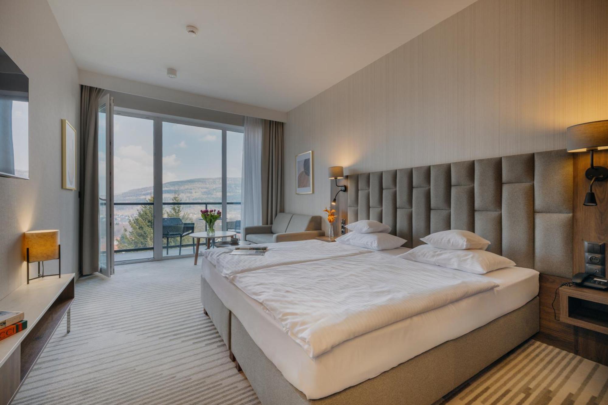 Deluxe Double Room balcony air conditioning