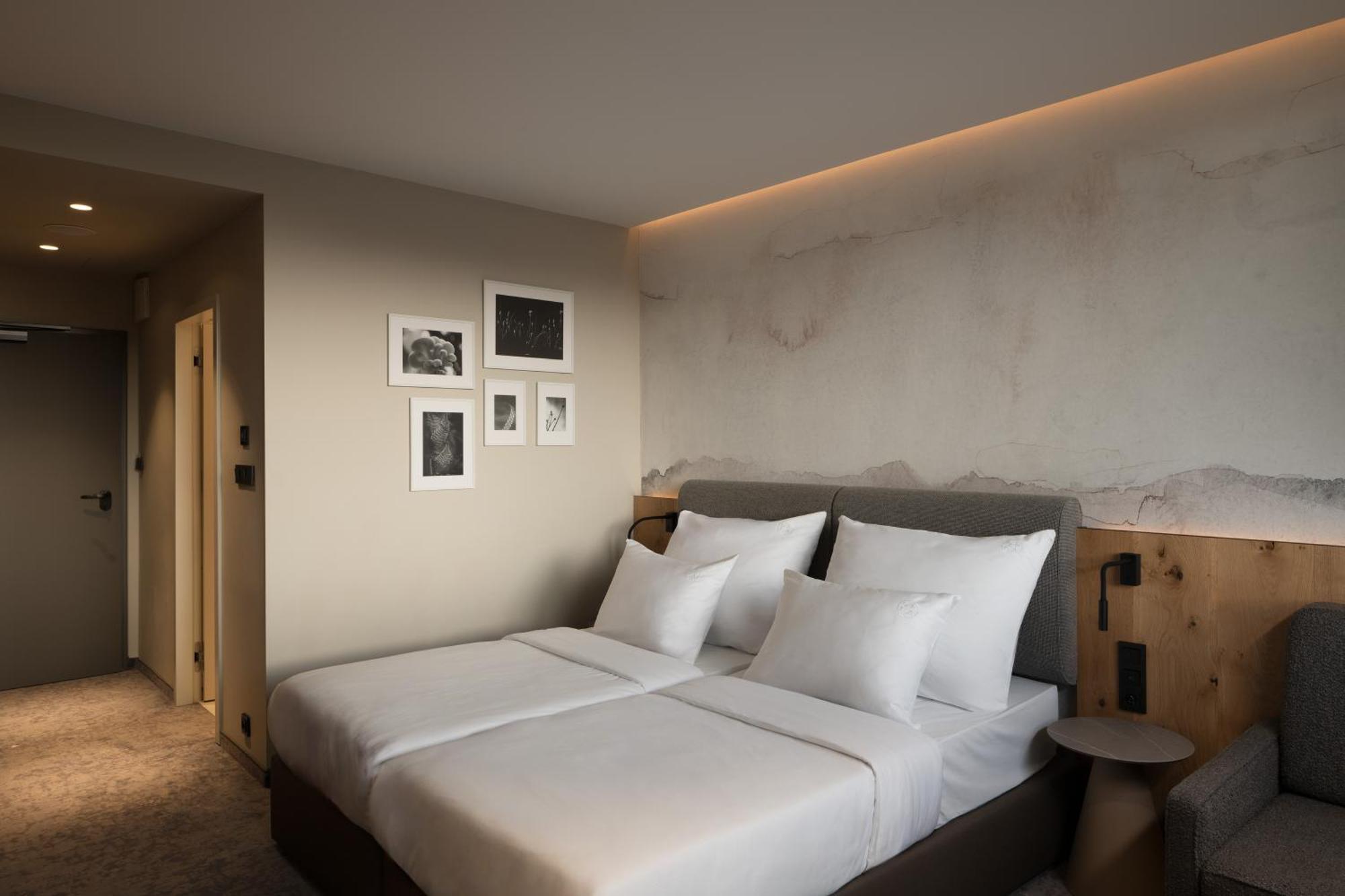 Junior Suite with Spa Access