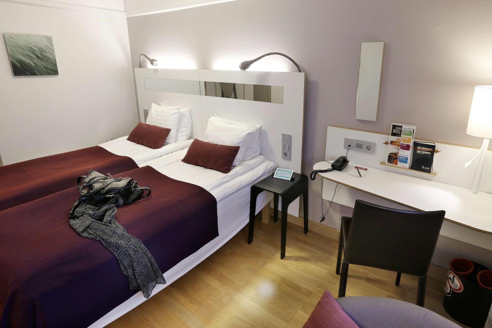Standard Twin Room