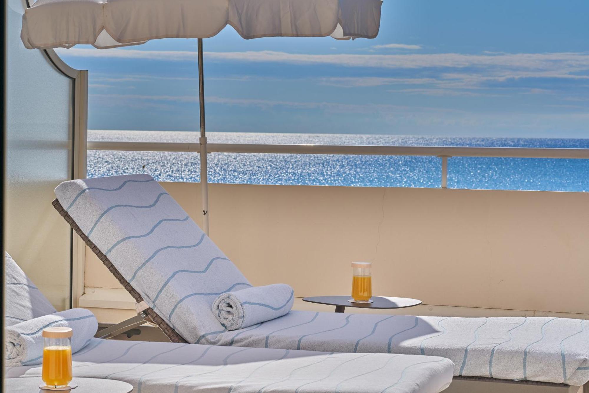 Deluxe Tweepersoonskamer met Terras met Uitzicht op Zee