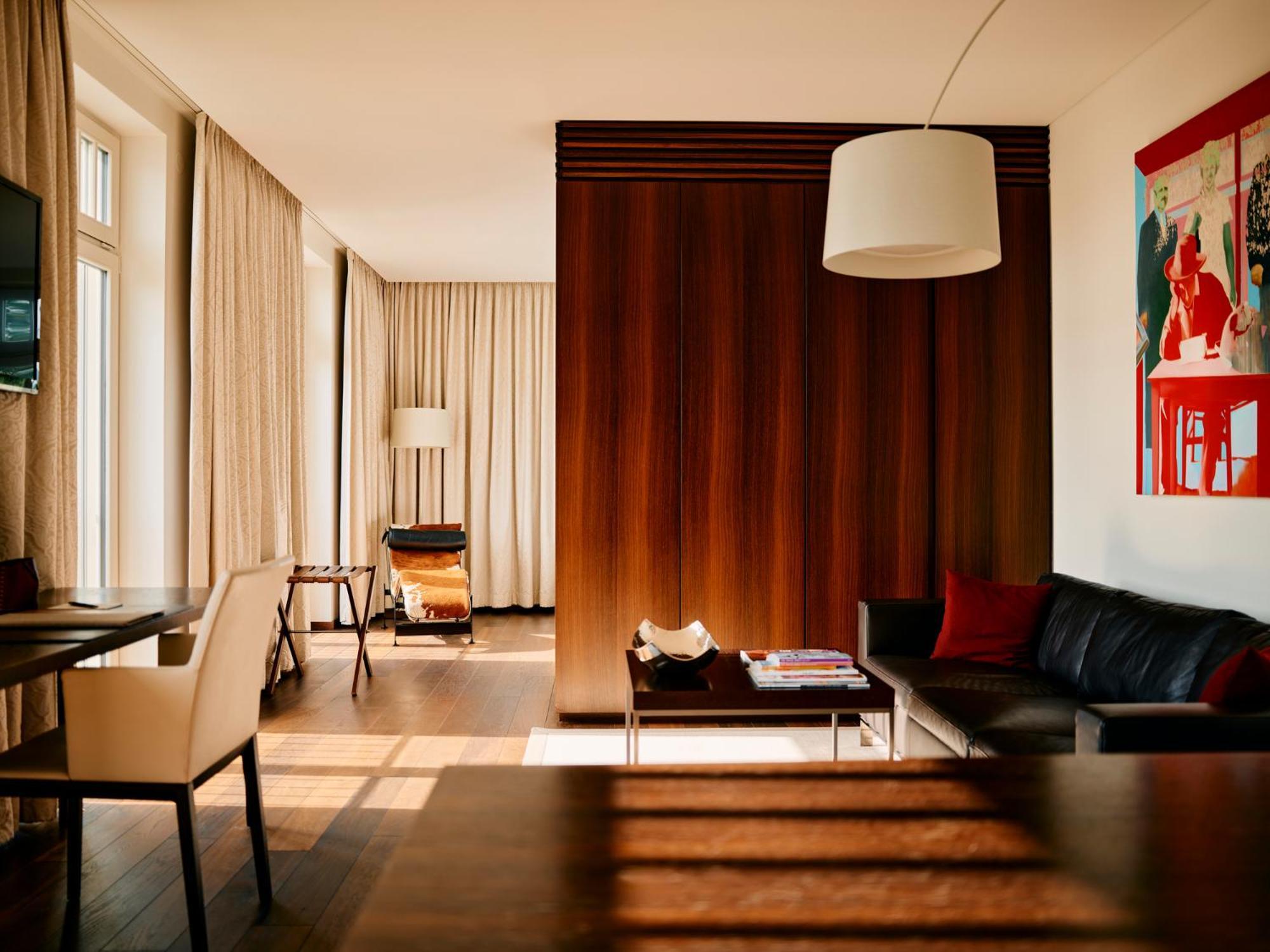 Standard Suite Annex