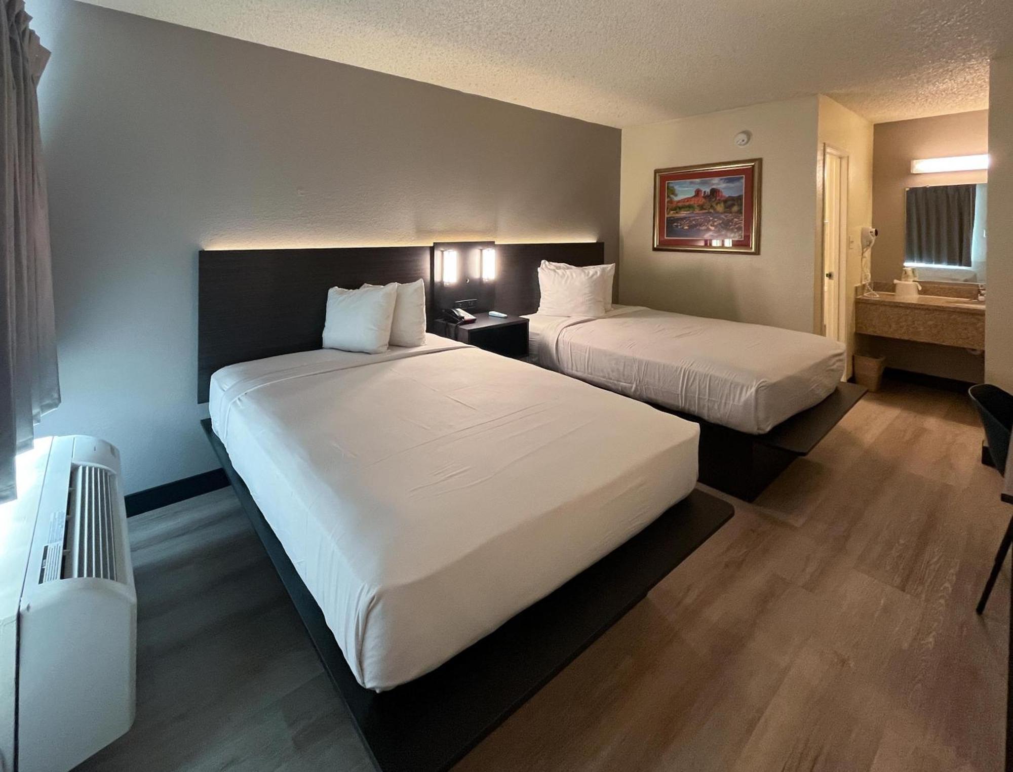 Quadruple Room - Non-Smoking