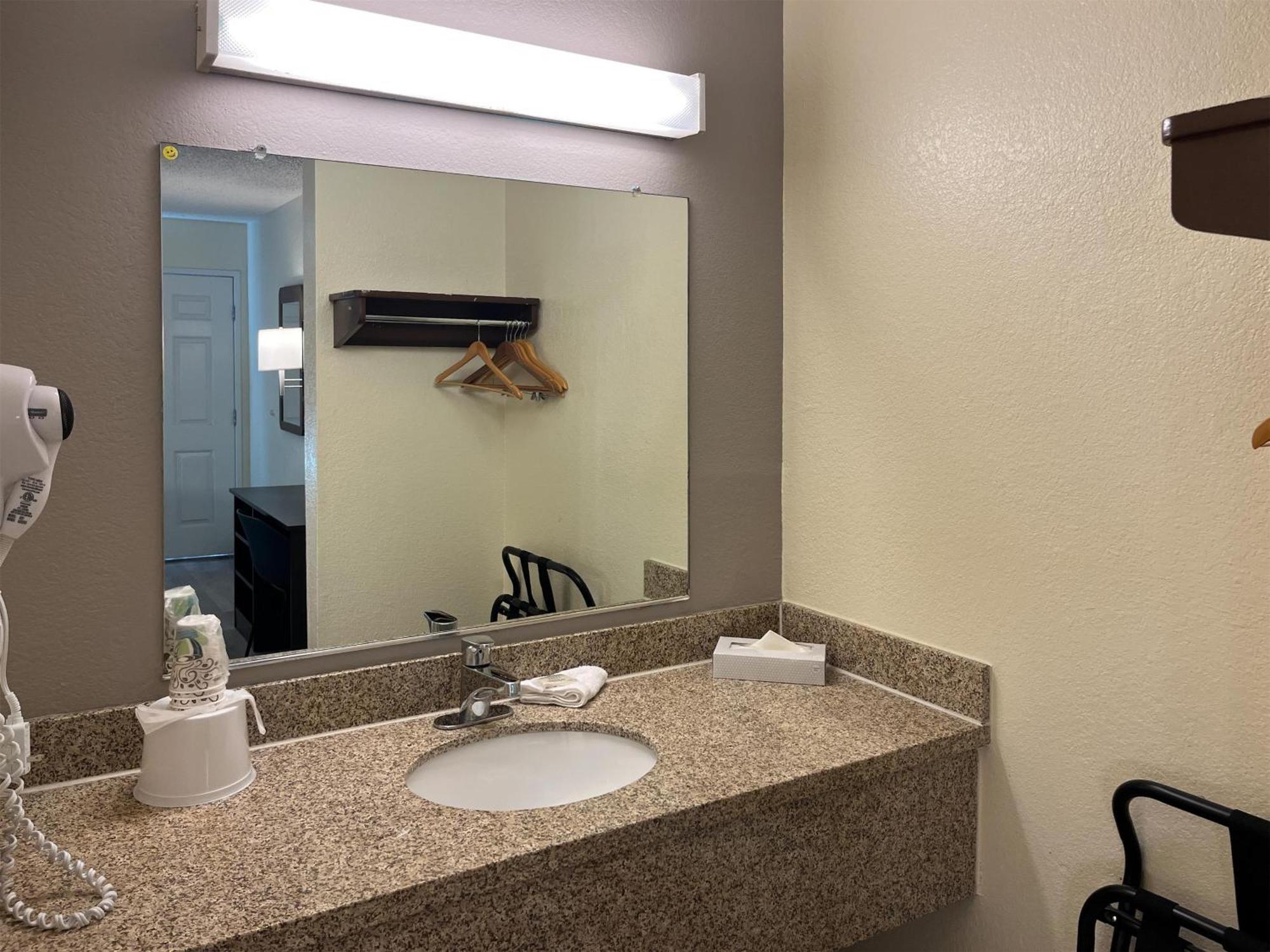Double Room - Disability Access - Non-Smoking