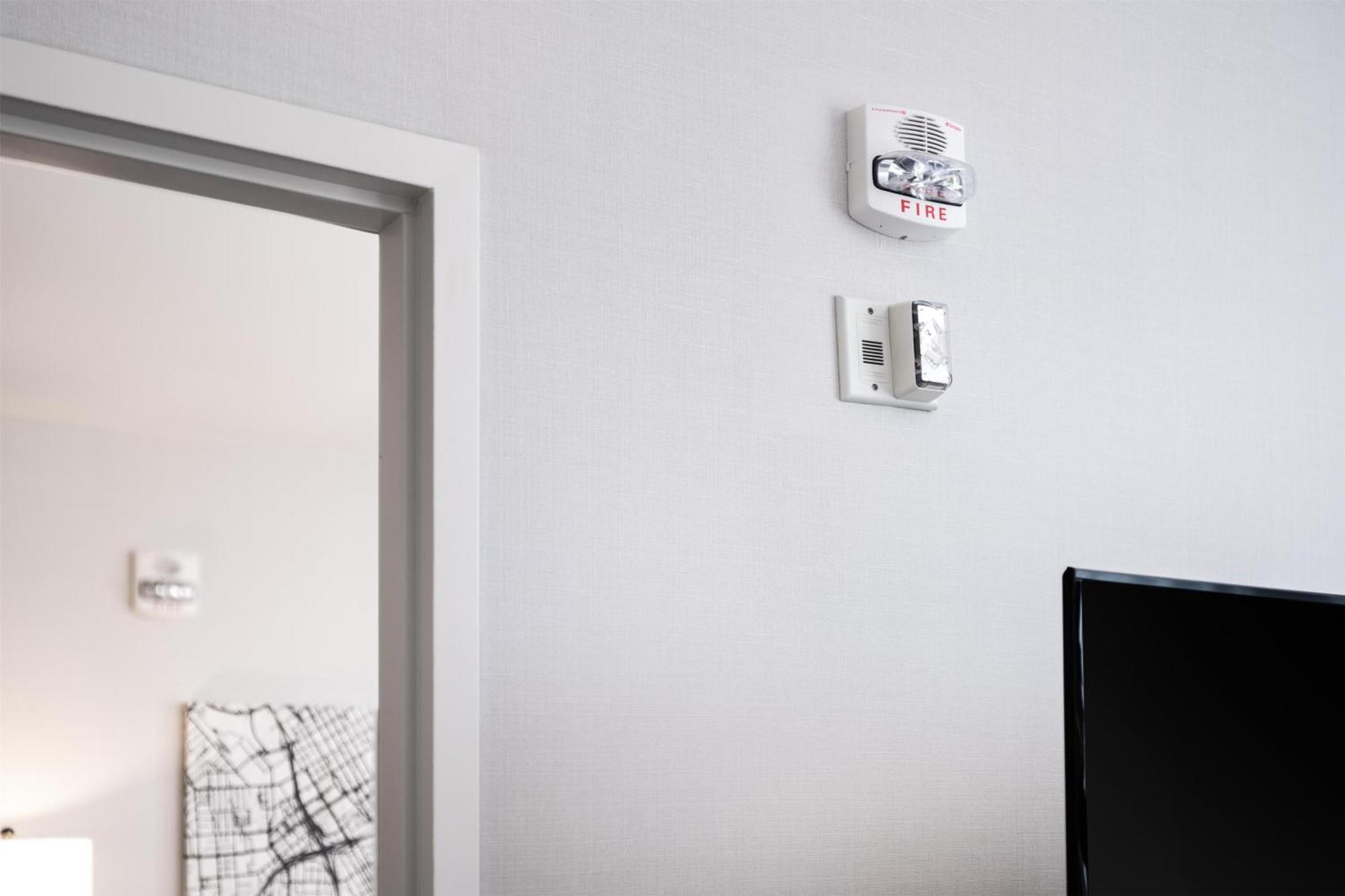 King Studio Suite Hearing Access or Non-Smoking
